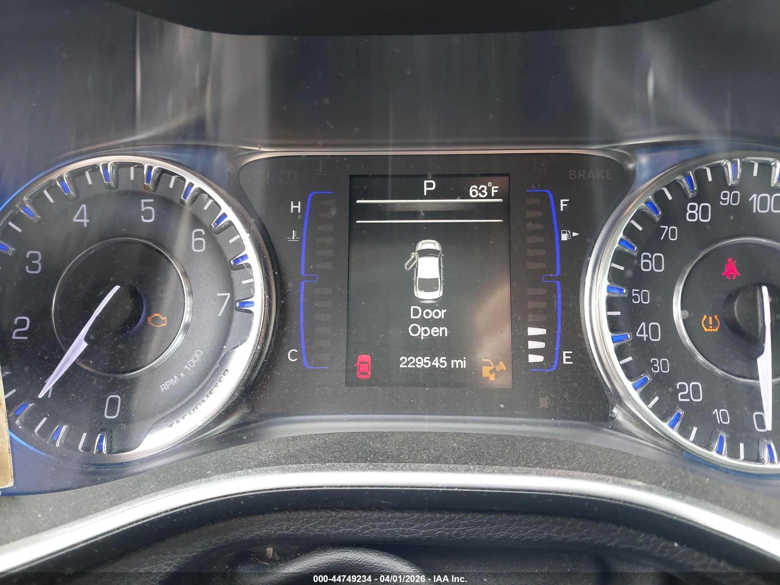 2015 Chrysler 200 Limited Белый vin: 1C3CCCAB9FN684777