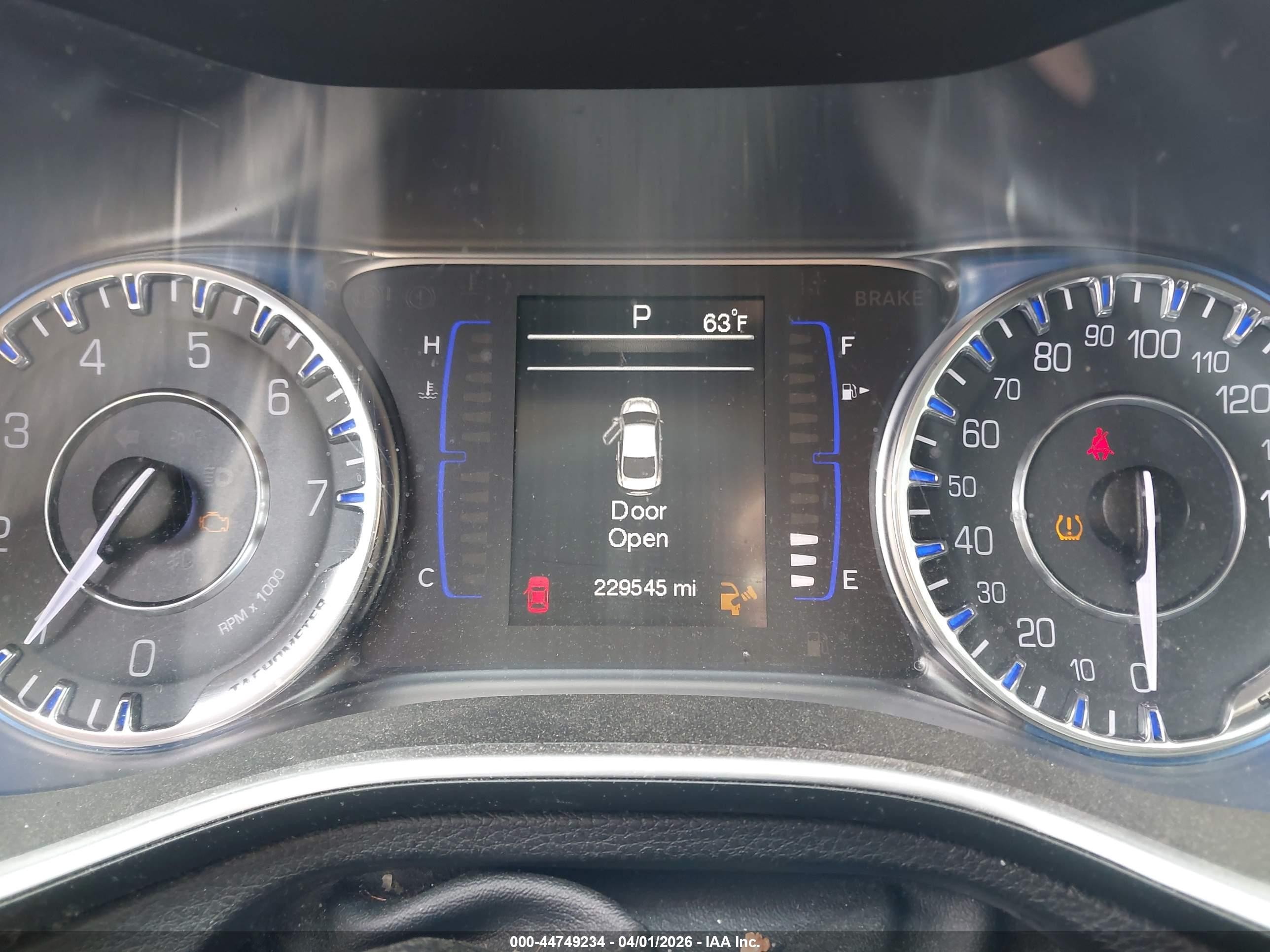 2015 Chrysler 200 Limited Белый vin: 1C3CCCAB9FN684777