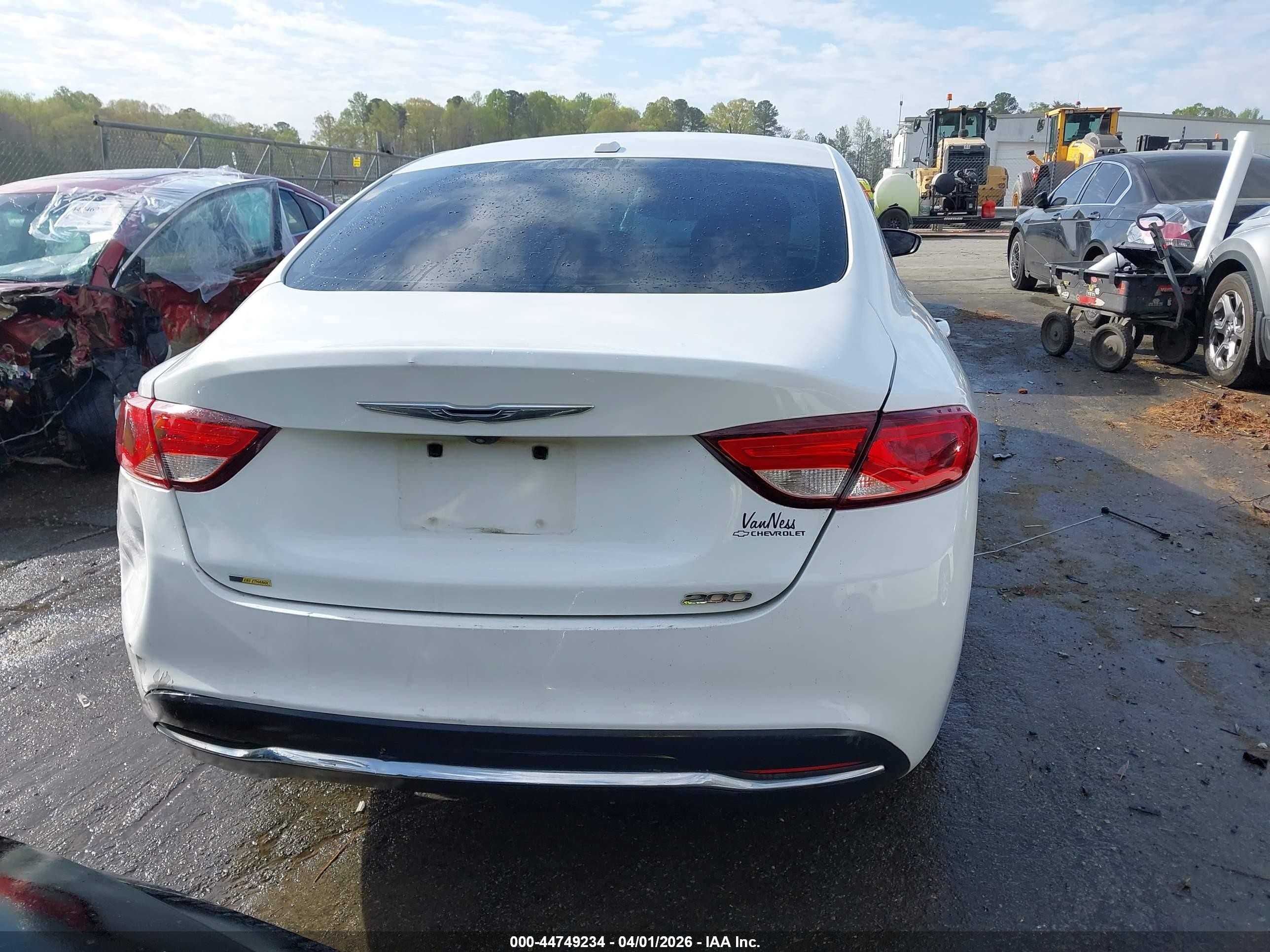 2015 Chrysler 200 Limited Белый vin: 1C3CCCAB9FN684777