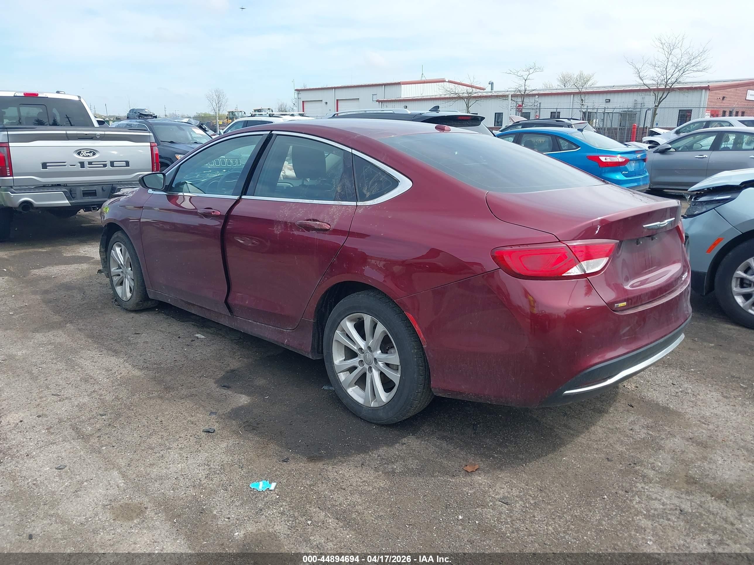 2015 Chrysler 200 Limited Red vin: 1C3CCCAB9FN692202