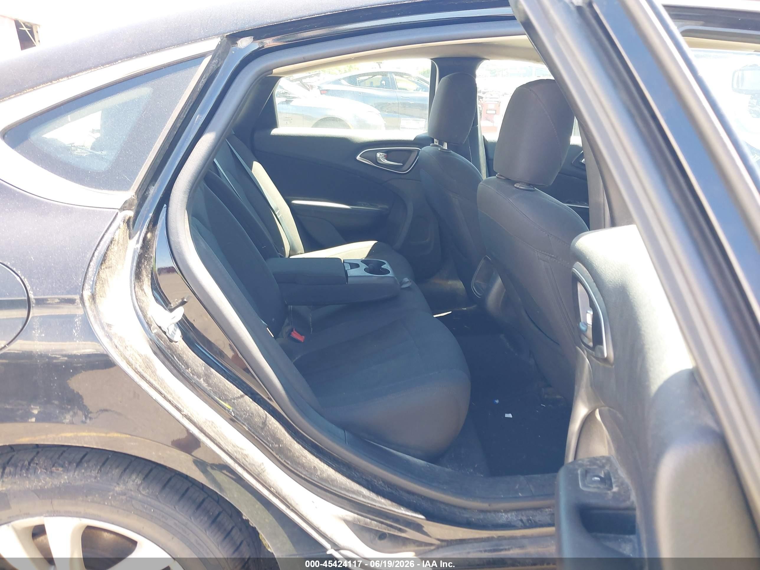 2015 Chrysler 200 Limited Черный vin: 1C3CCCAB9FN695097