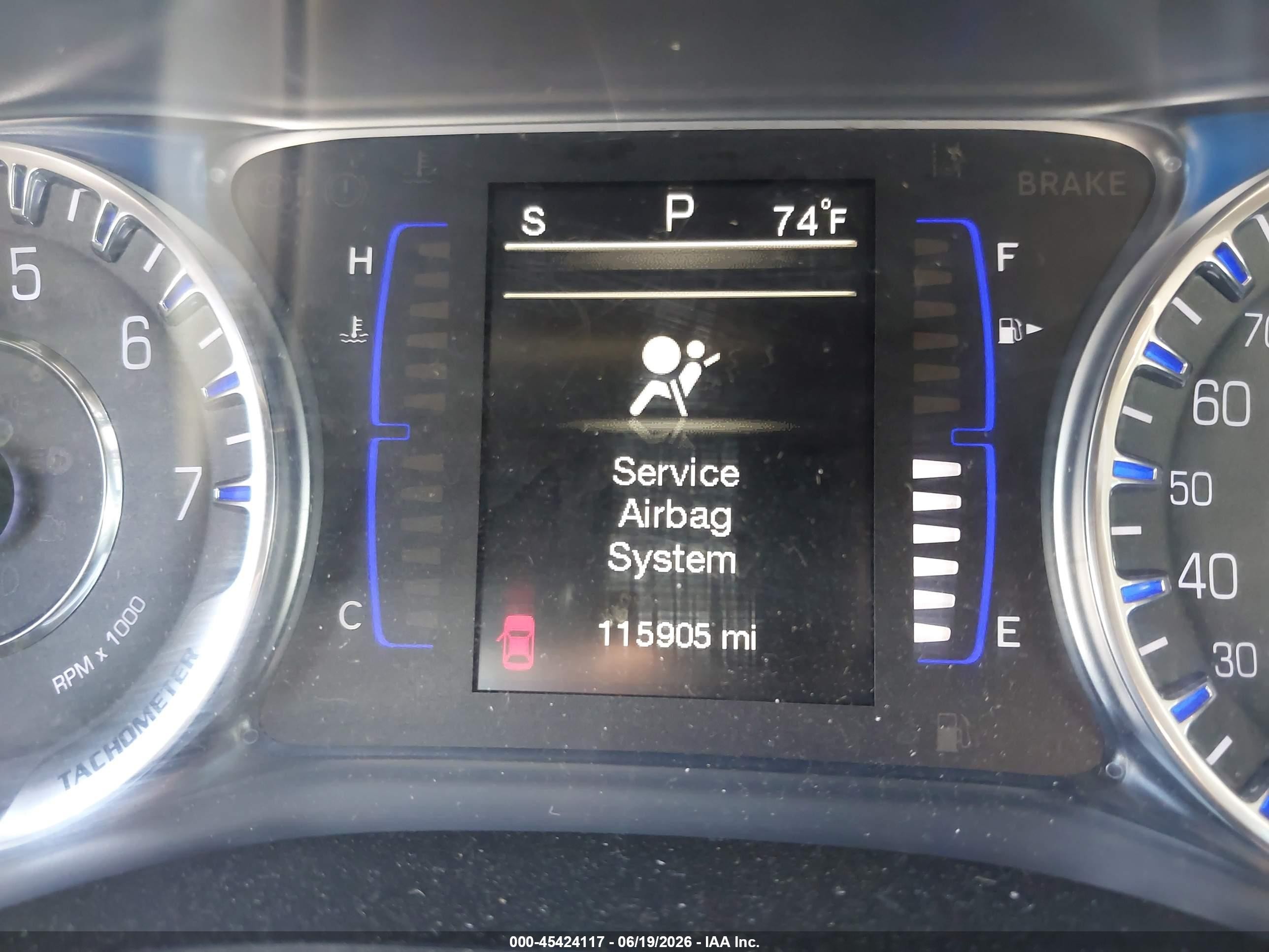 2015 Chrysler 200 Limited Черный vin: 1C3CCCAB9FN695097