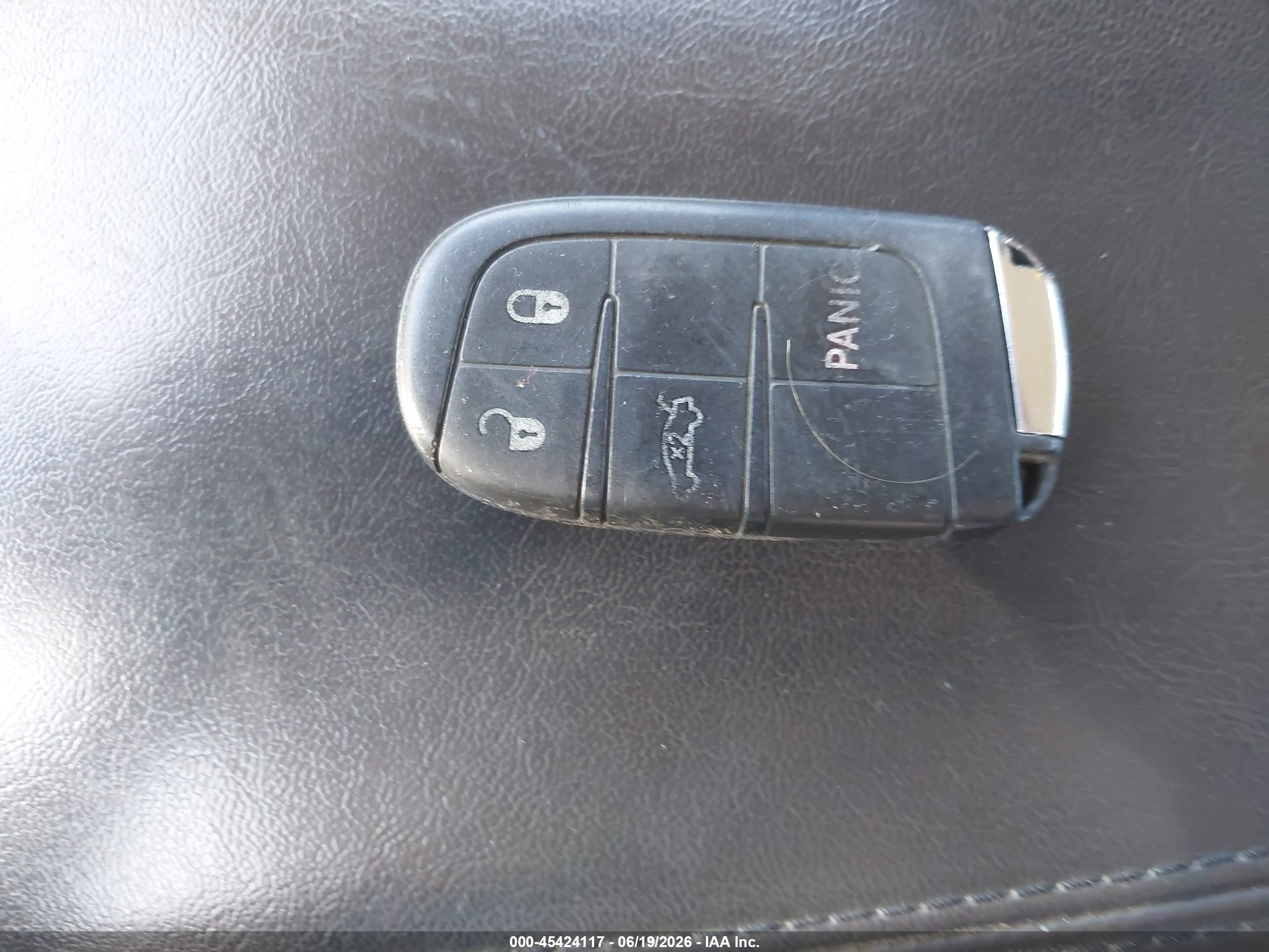2015 Chrysler 200 Limited Черный vin: 1C3CCCAB9FN695097