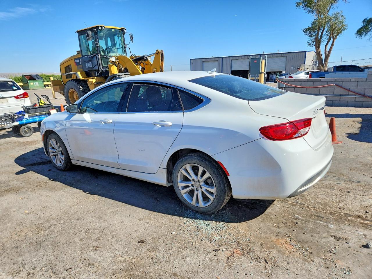2015 Chrysler 200 Limited White vin: 1C3CCCAB9FN708799