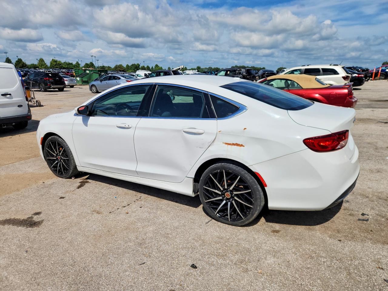 2015 Chrysler 200 Limited White vin: 1C3CCCAB9FN720838