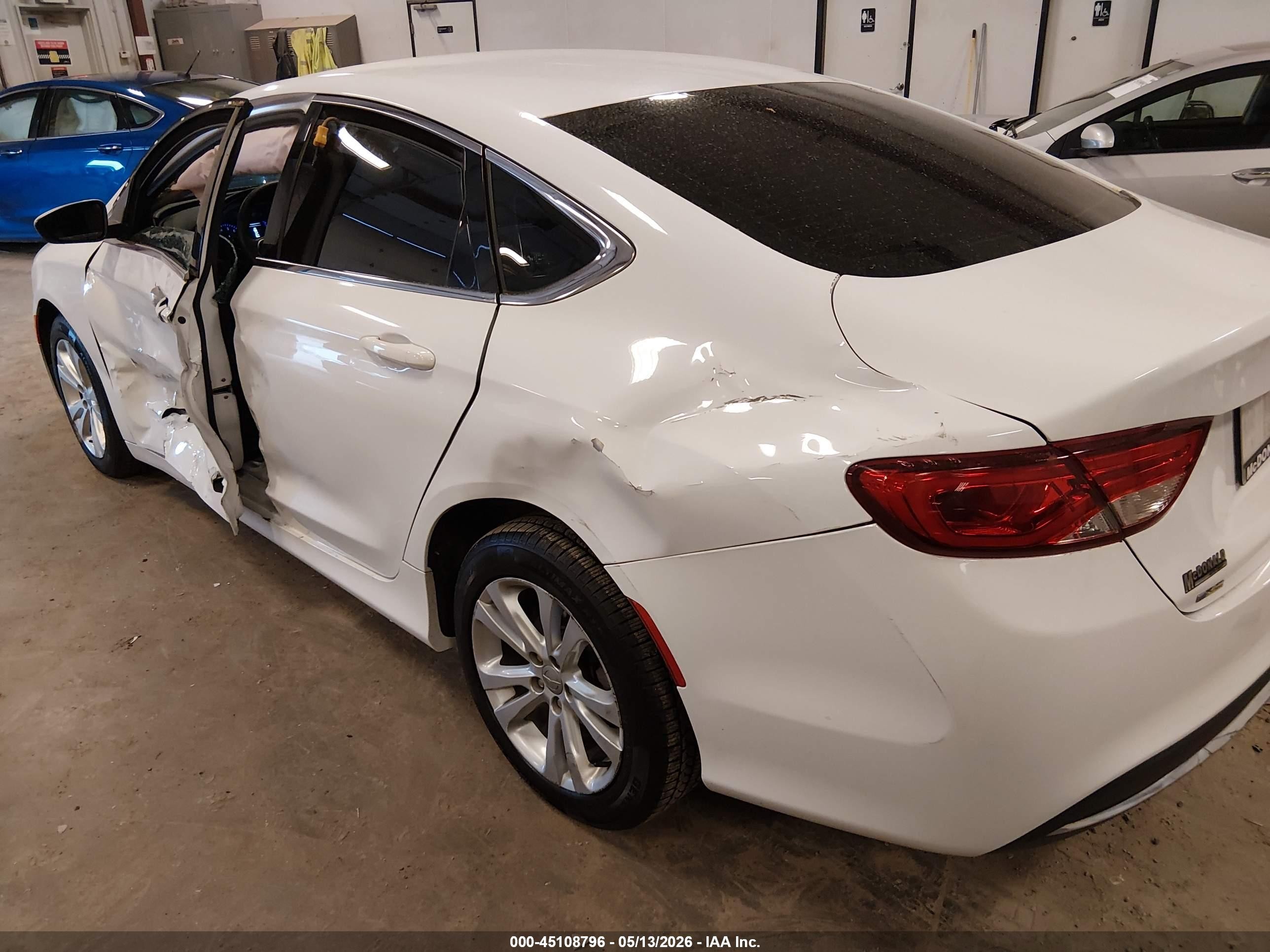 2015 Chrysler 200 Limited White vin: 1C3CCCAB9FN741155