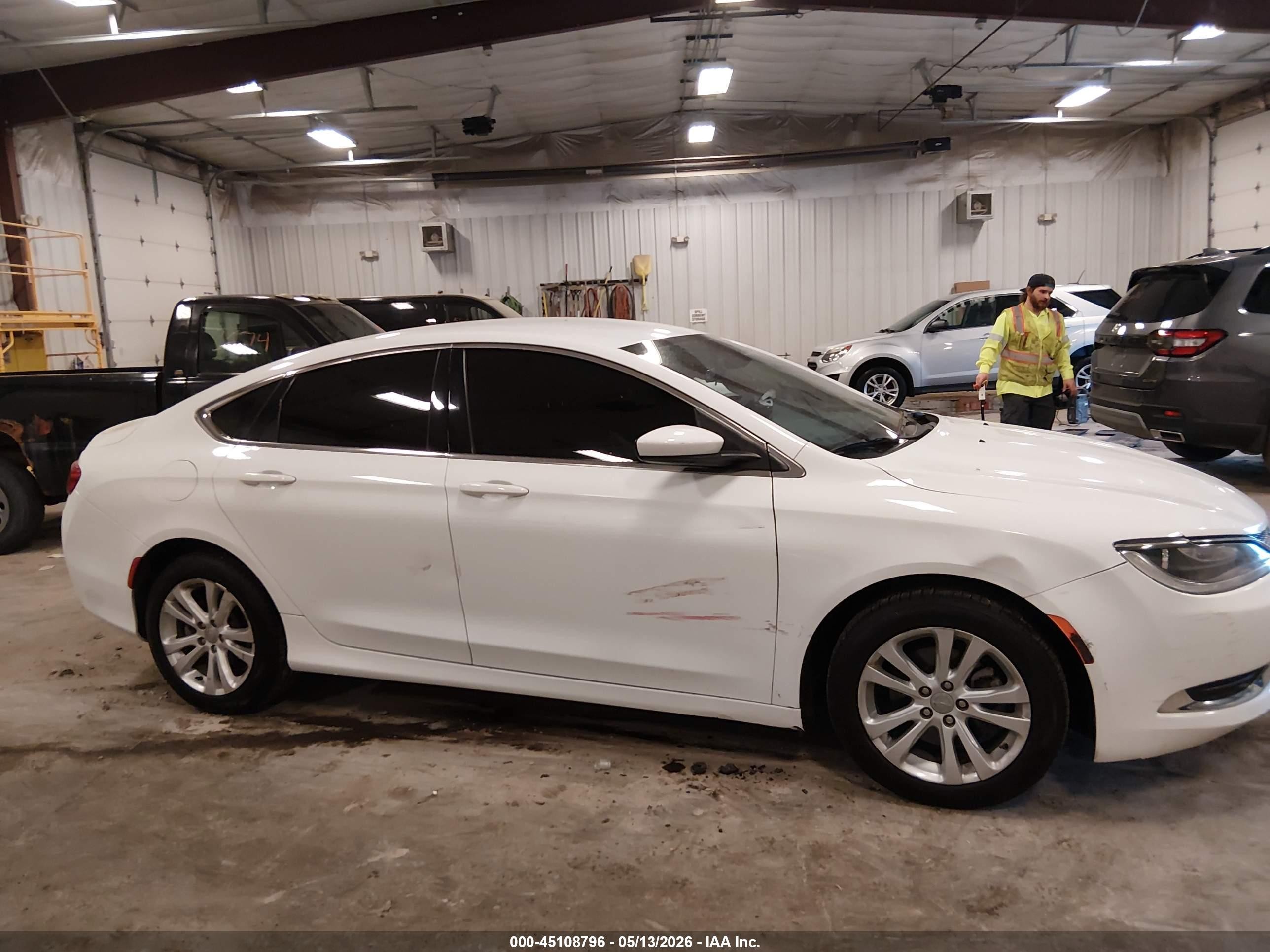2015 Chrysler 200 Limited White vin: 1C3CCCAB9FN741155