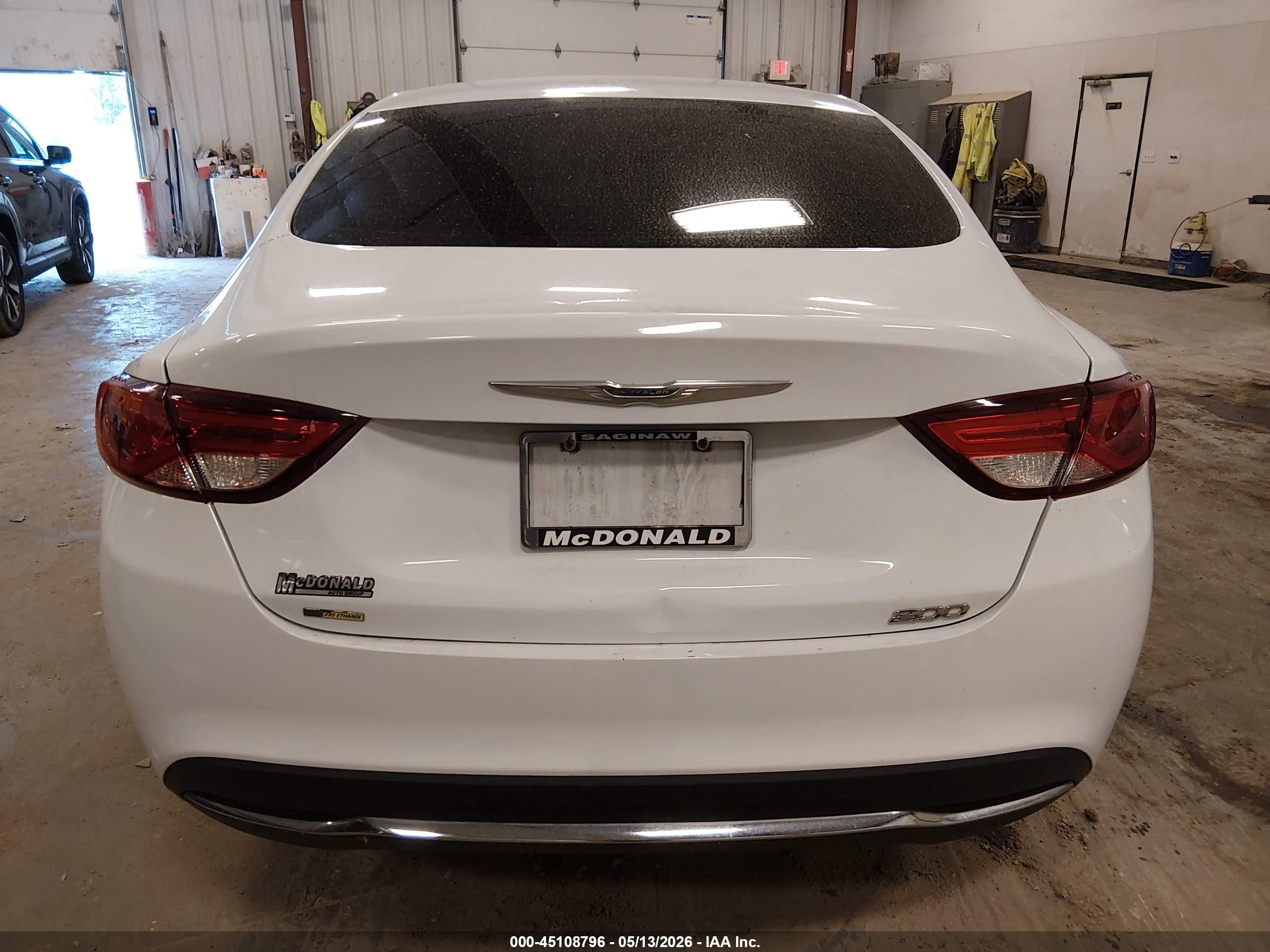 2015 Chrysler 200 Limited White vin: 1C3CCCAB9FN741155