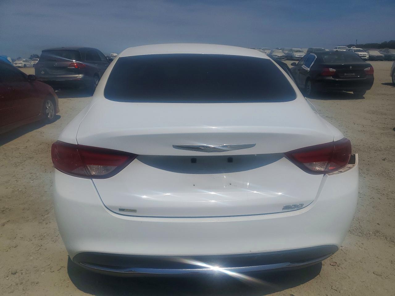 2015 Chrysler 200 Limited White vin: 1C3CCCAB9FN741172
