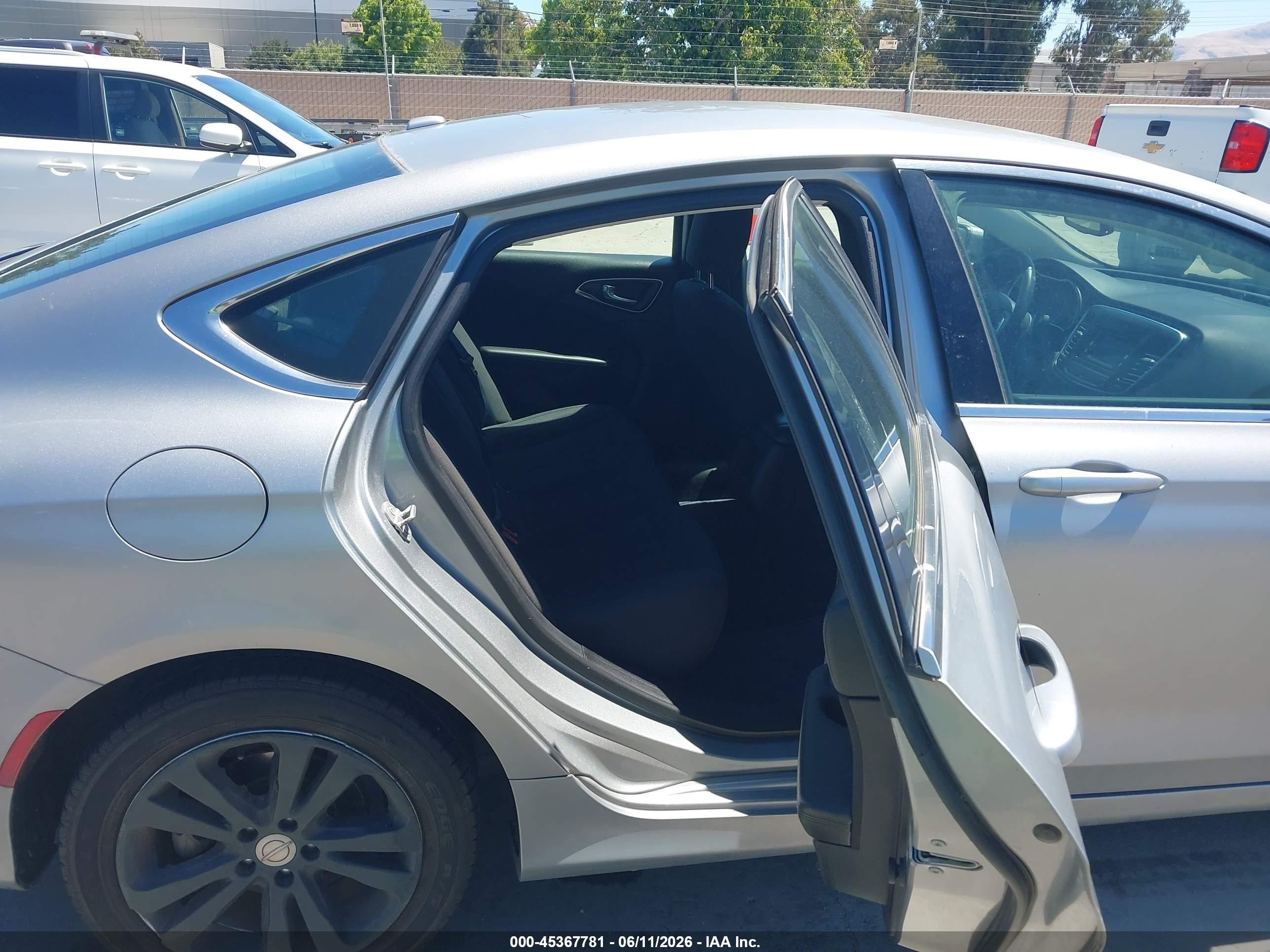 2015 Chrysler 200 Limited Gray vin: 1C3CCCAB9FN745786