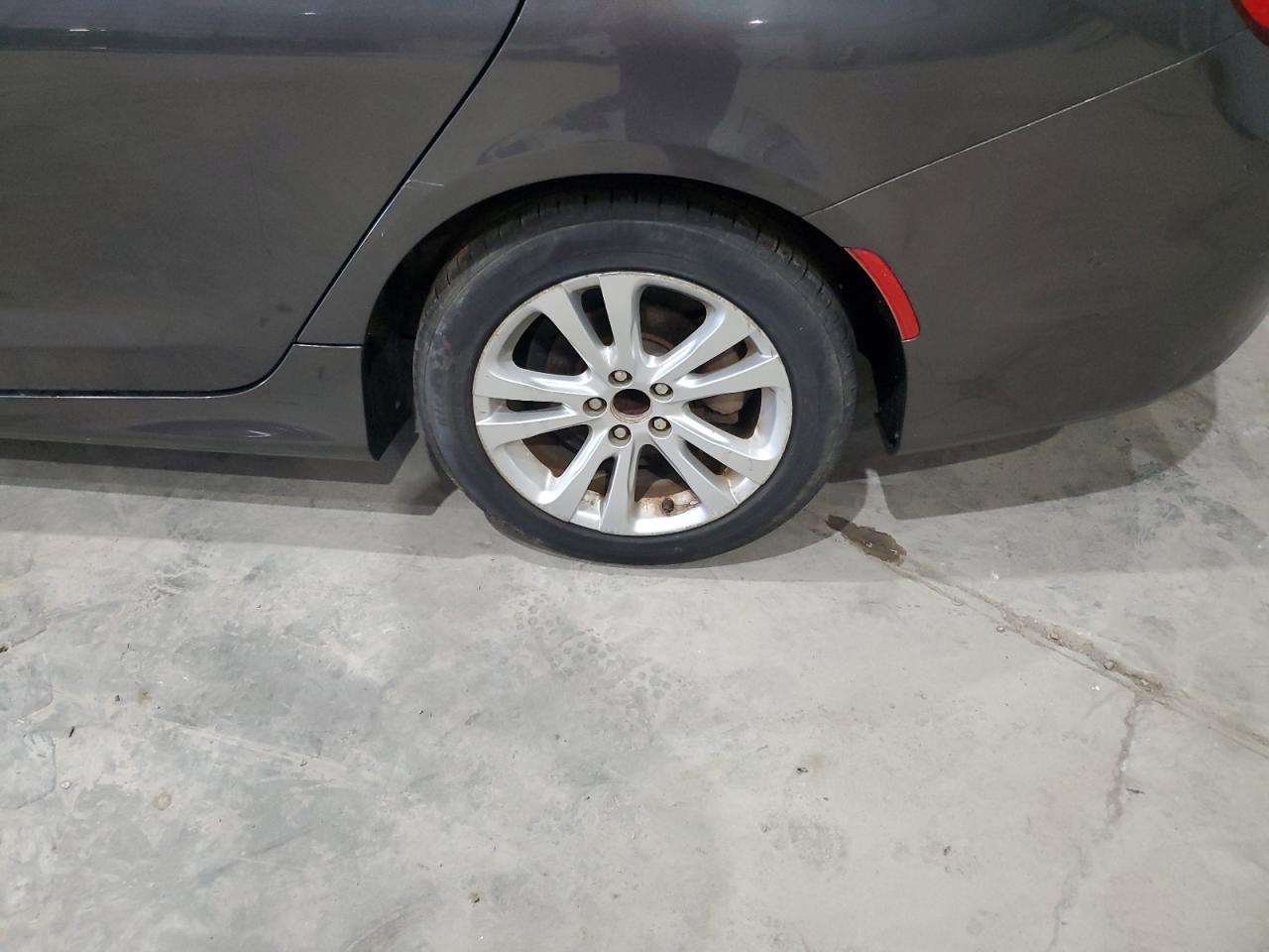 2015 Chrysler 200 Limited Серый vin: 1C3CCCABXFN561201 Damage: Left Rear Wheel, Curb Rash, > 12 Inches