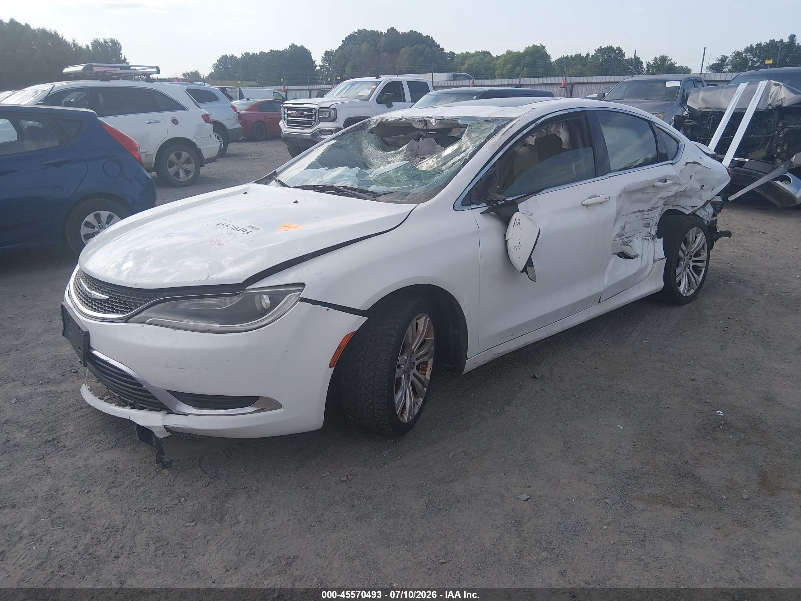 2015 Chrysler 200 Limited White vin: 1C3CCCABXFN588432
