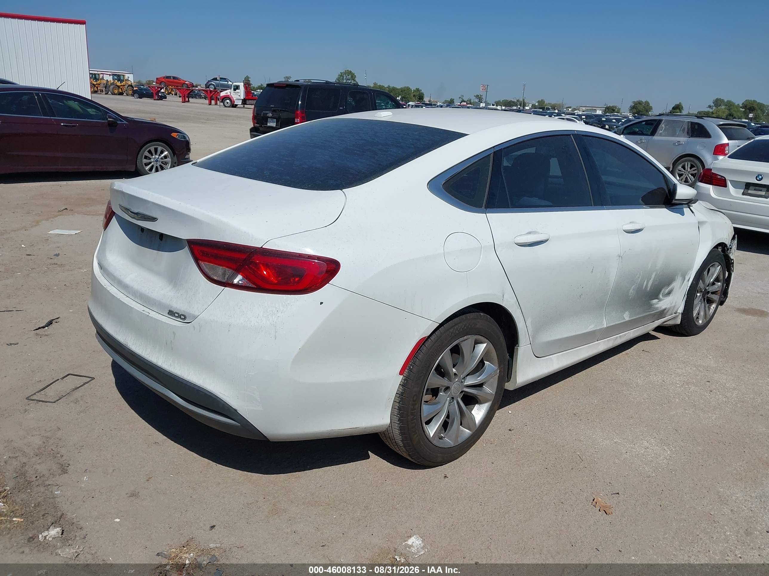 2015 Chrysler 200 Limited White vin: 1C3CCCABXFN595932