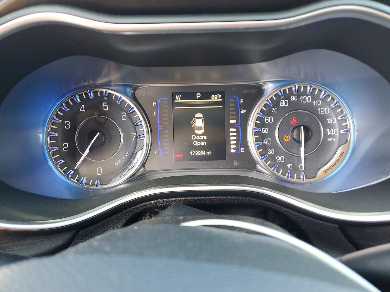 2015 Chrysler 200 Limited Серый vin: 1C3CCCABXFN646331