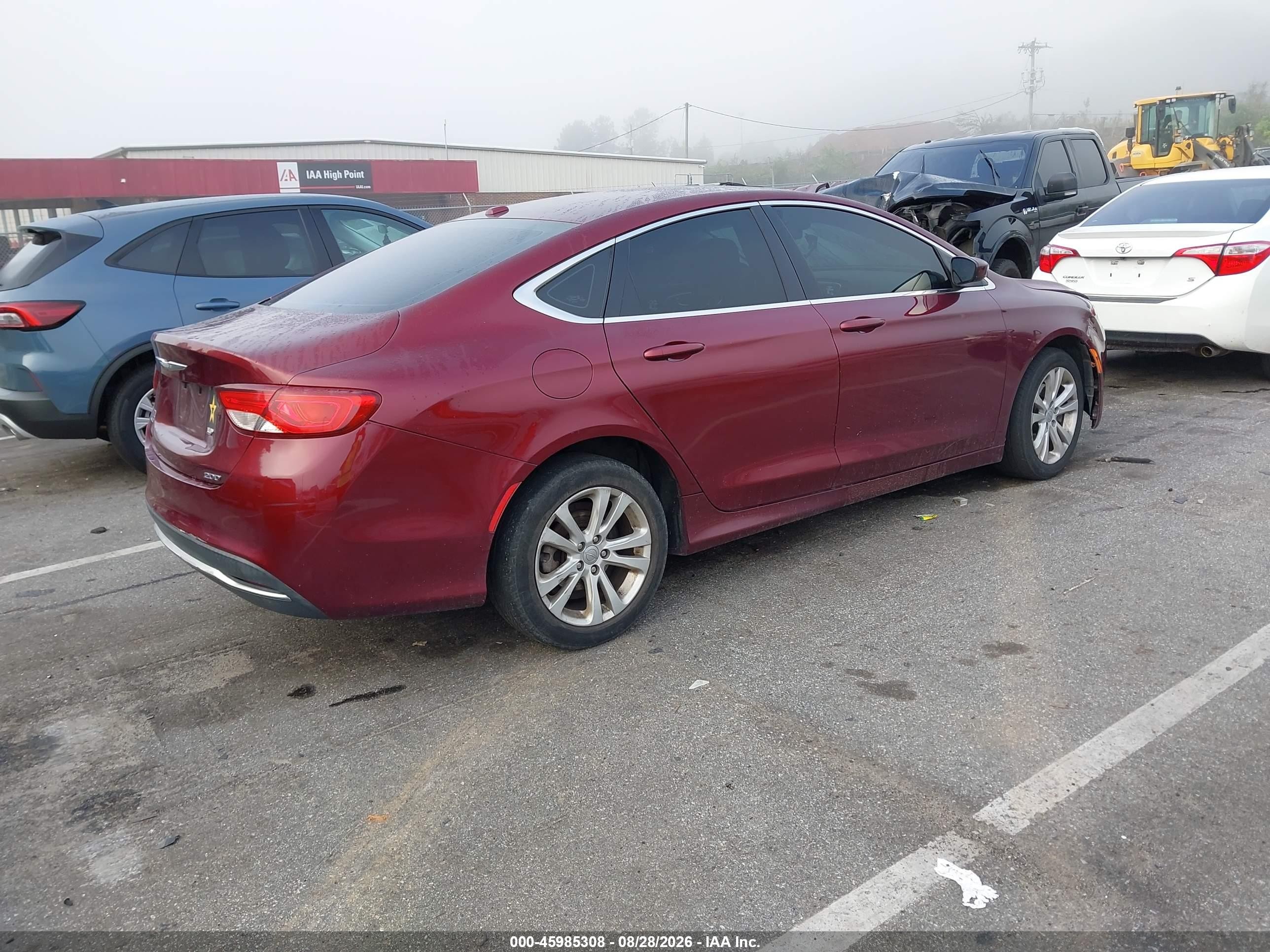 2015 Chrysler 200 Limited Burgundy vin: 1C3CCCABXFN658267