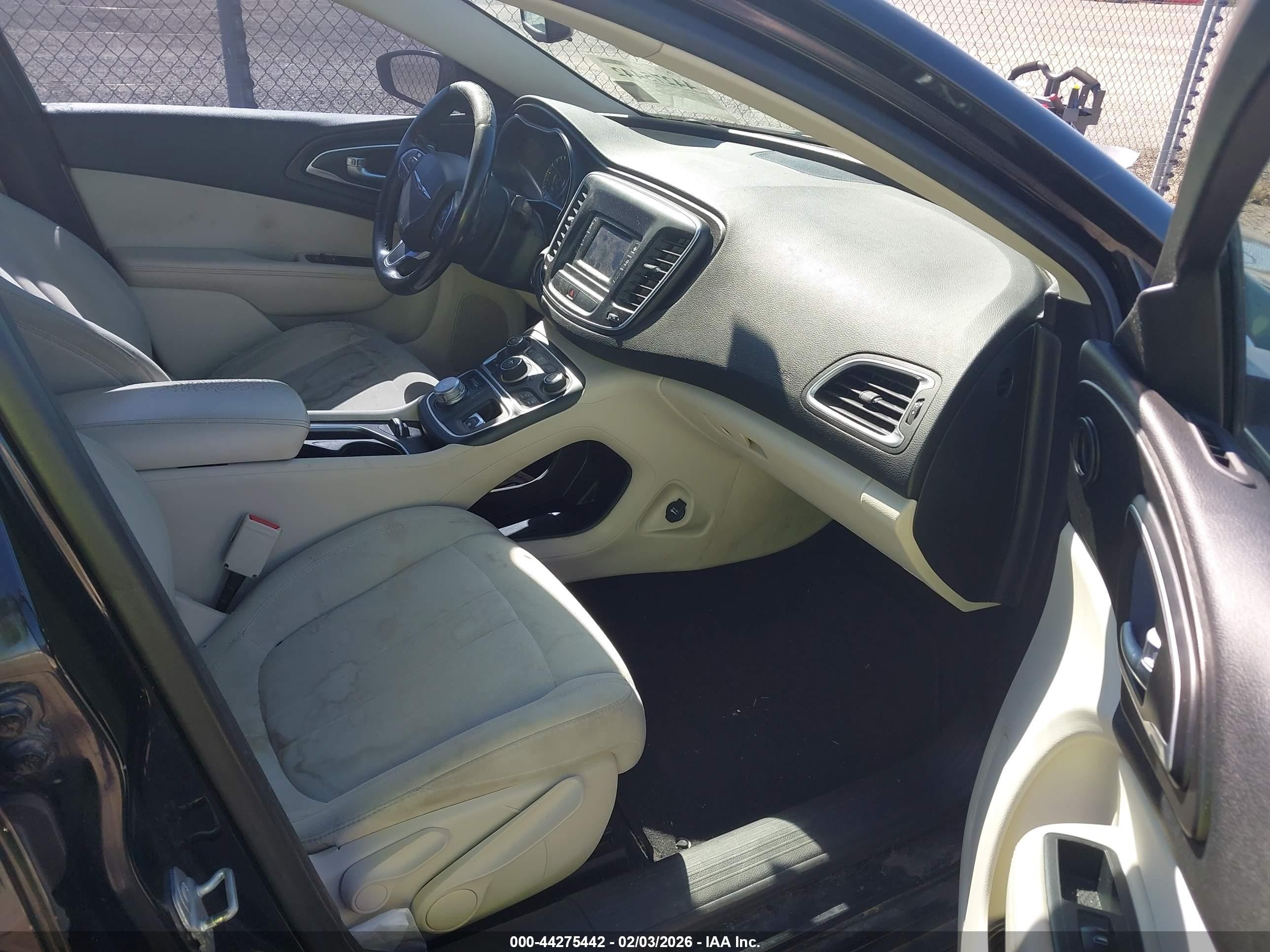 2015 Chrysler 200 Limited Черный vin: 1C3CCCABXFN687672