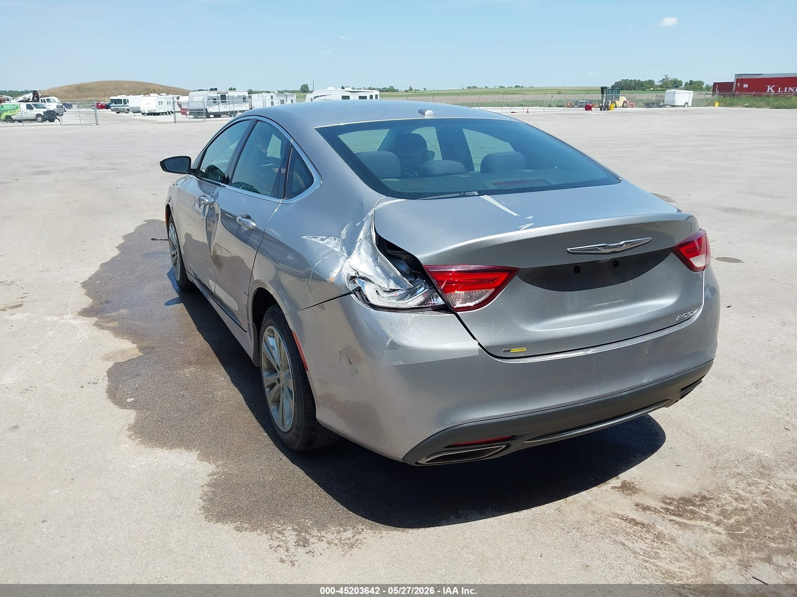 2015 Chrysler 200 Limited Silver vin: 1C3CCCAG4FN758800