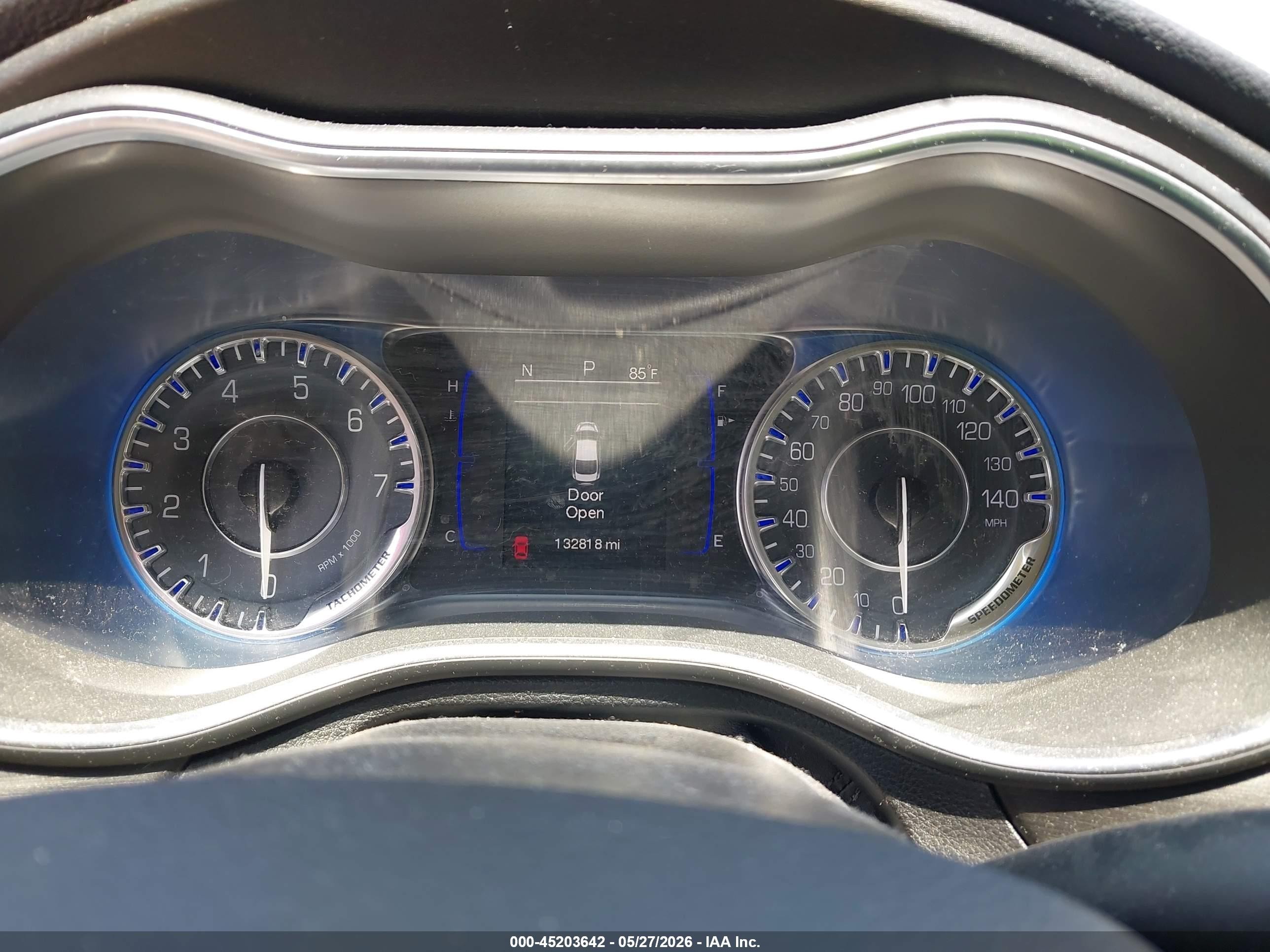 2015 Chrysler 200 Limited Silver vin: 1C3CCCAG4FN758800