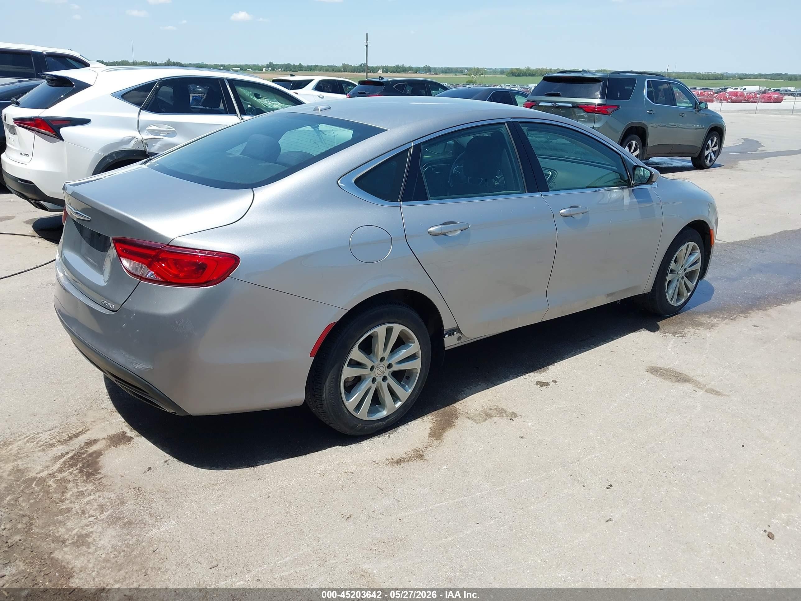 2015 Chrysler 200 Limited Silver vin: 1C3CCCAG4FN758800
