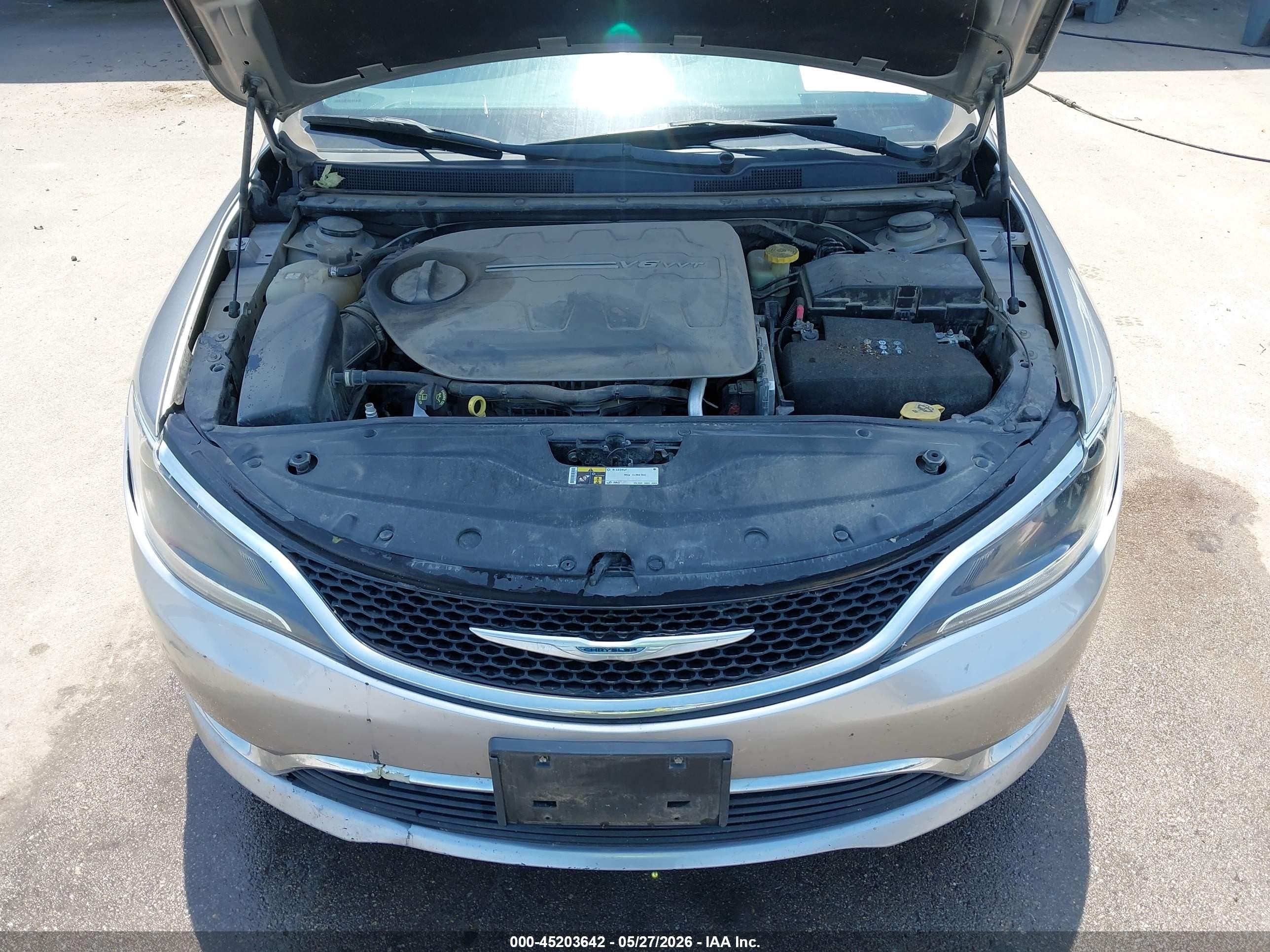 2015 Chrysler 200 Limited Silver vin: 1C3CCCAG4FN758800