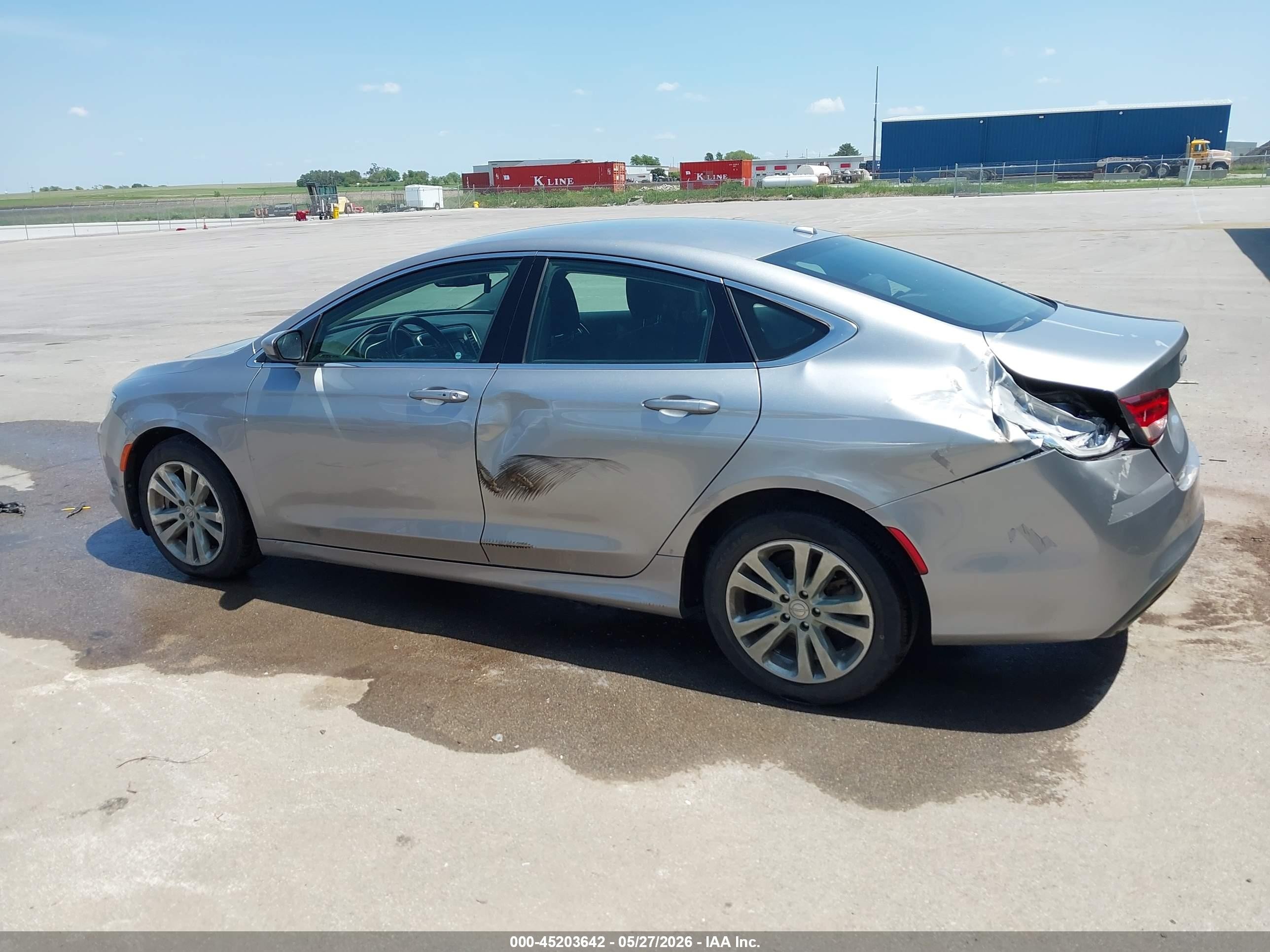 2015 Chrysler 200 Limited Silver vin: 1C3CCCAG4FN758800