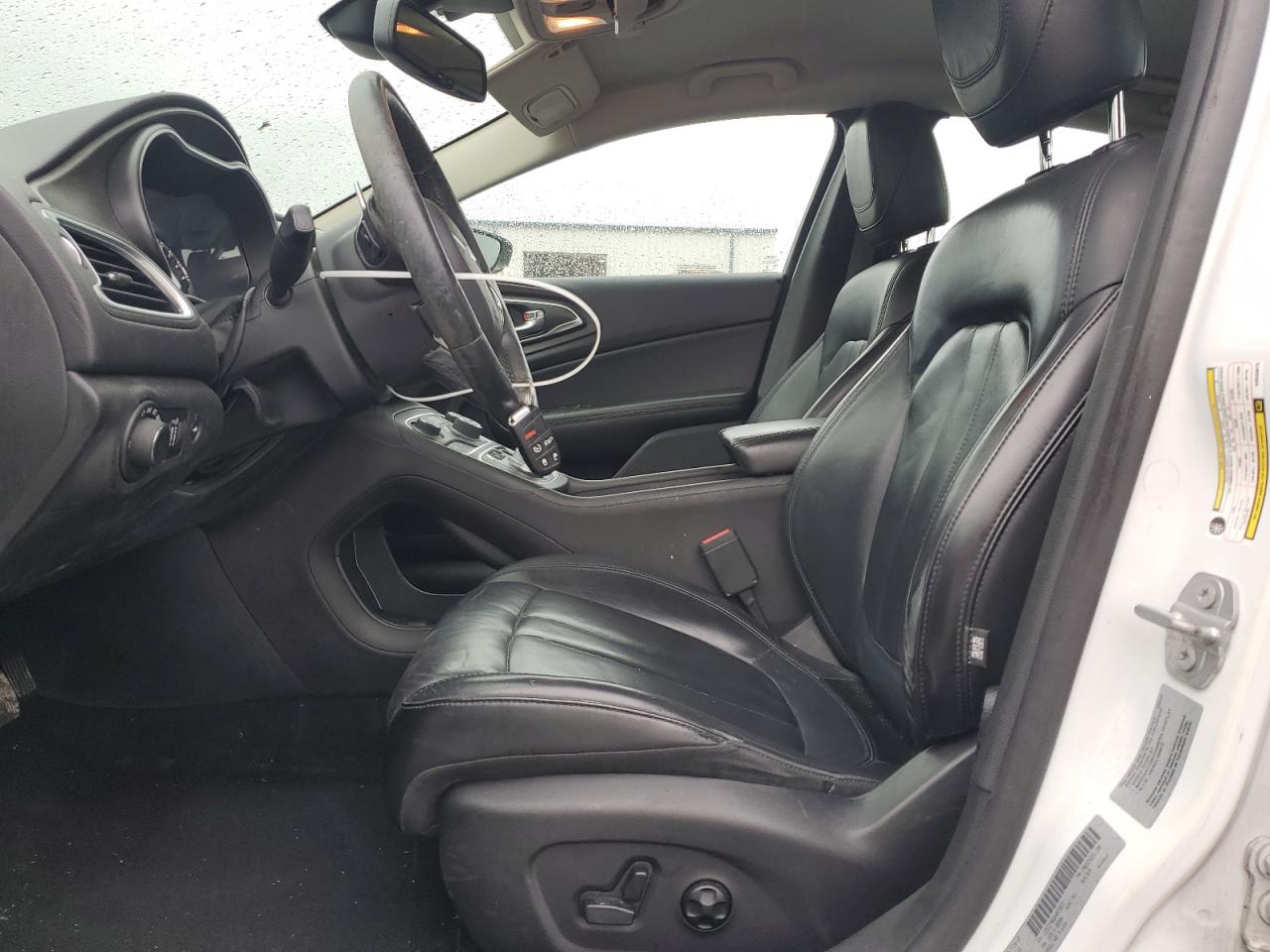 2017 Chrysler 200 Limited Белый vin: 1C3CCCAG6HN503875