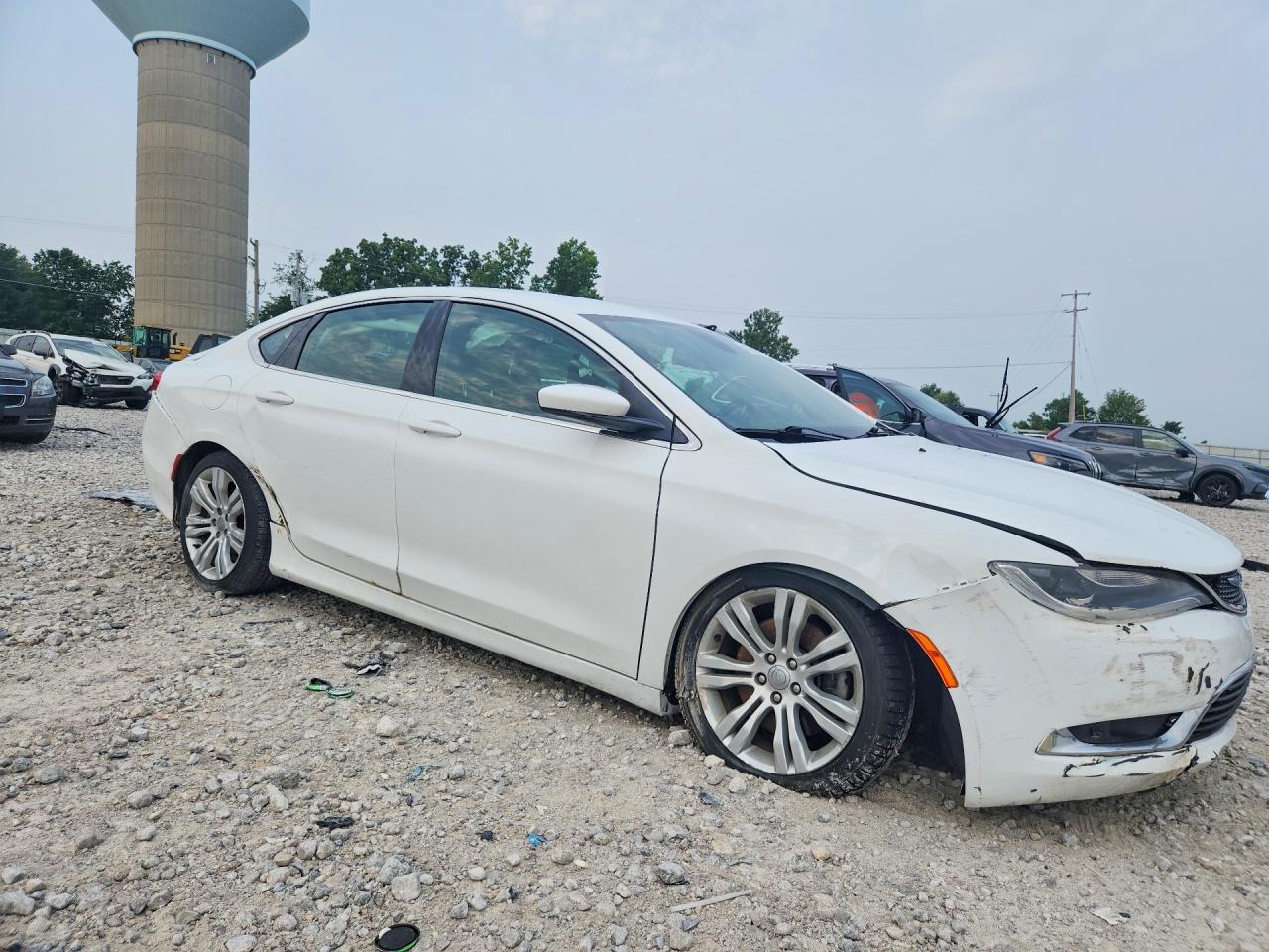 2015 Chrysler 200 Limited White vin: 1C3CCCAG8FN507181