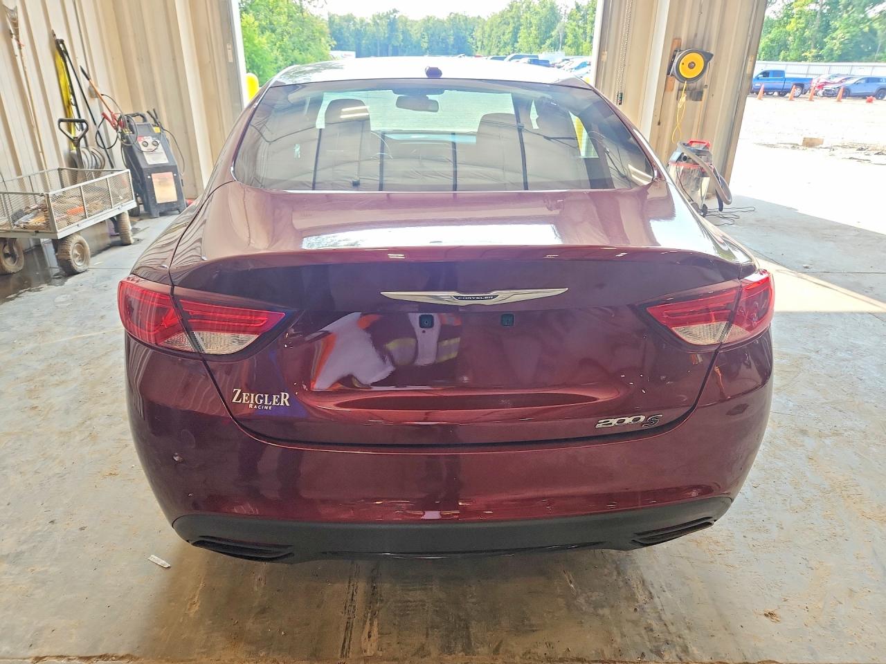 2015 Chrysler 200 S Burgundy vin: 1C3CCCBB0FN554577