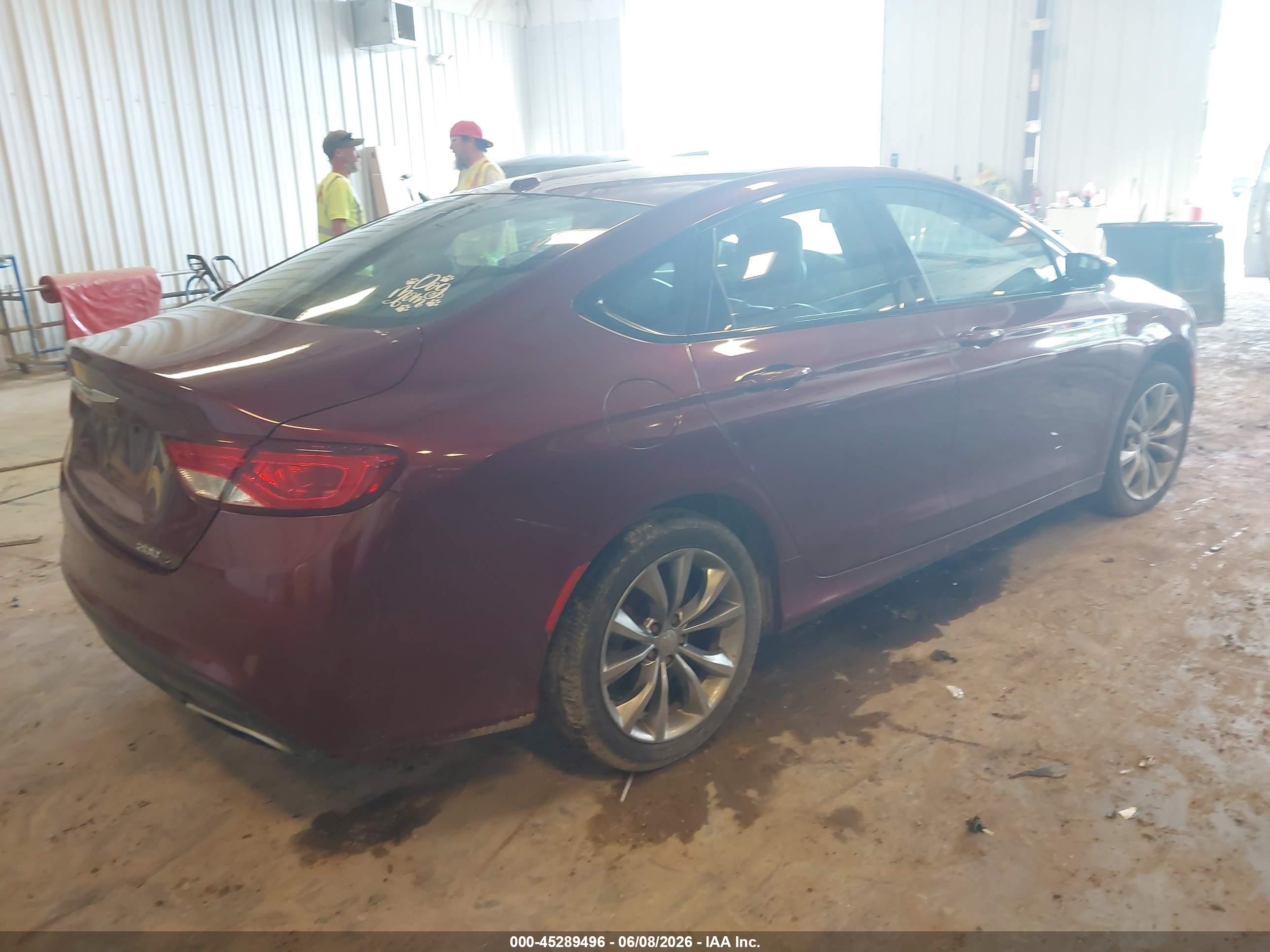 2015 Chrysler 200 S Red vin: 1C3CCCBB0FN711010
