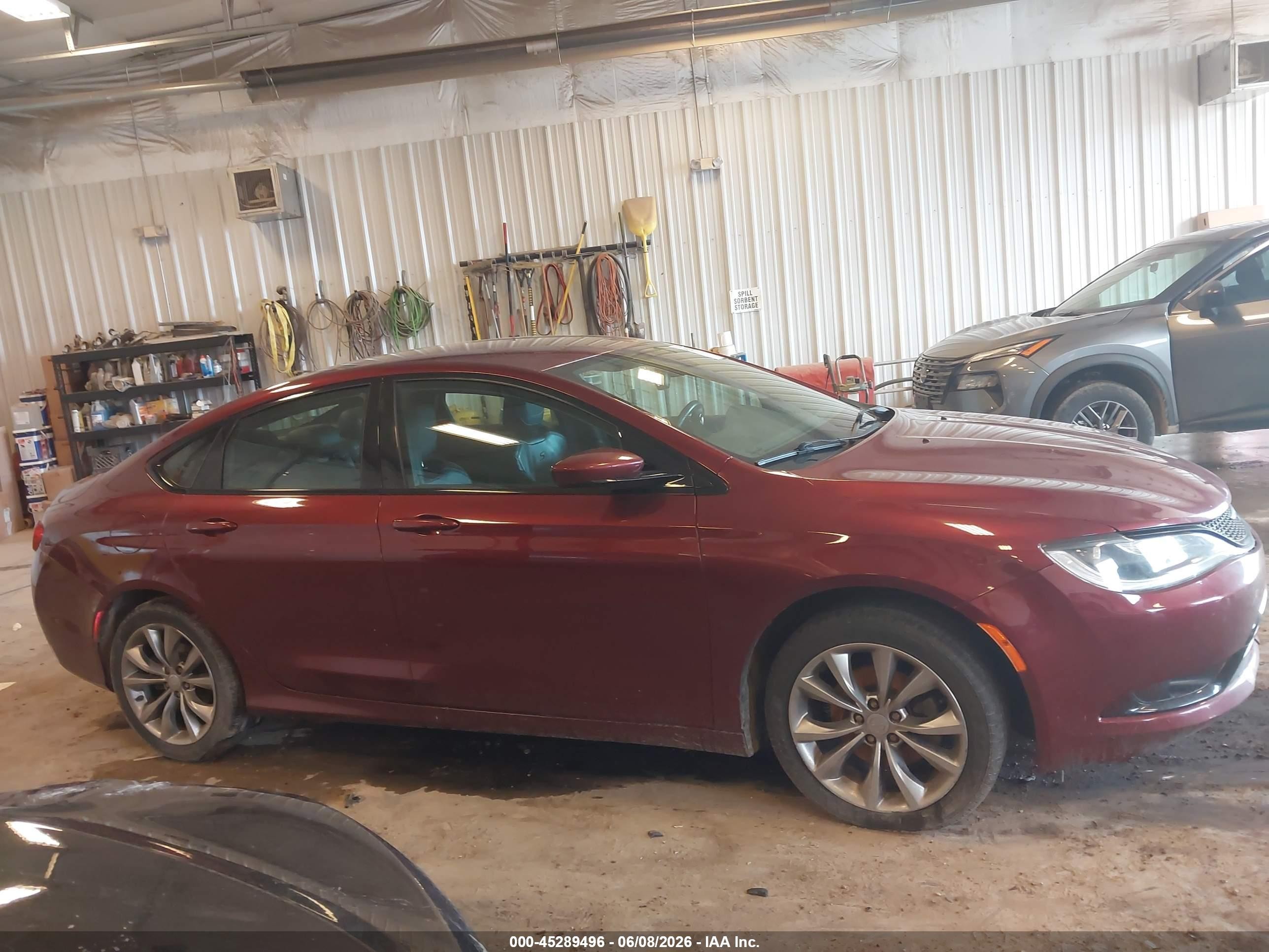 2015 Chrysler 200 S Red vin: 1C3CCCBB0FN711010