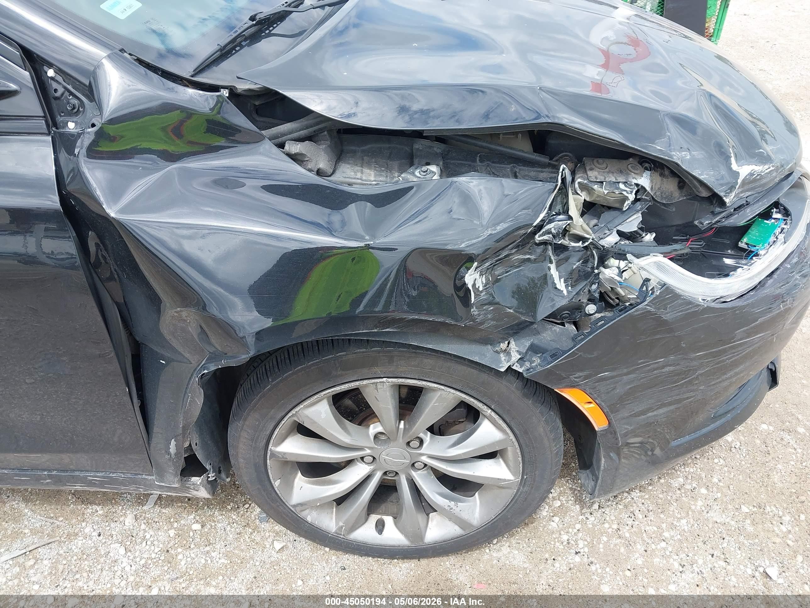 2015 Chrysler 200 S Черный vin: 1C3CCCBB0FN717485