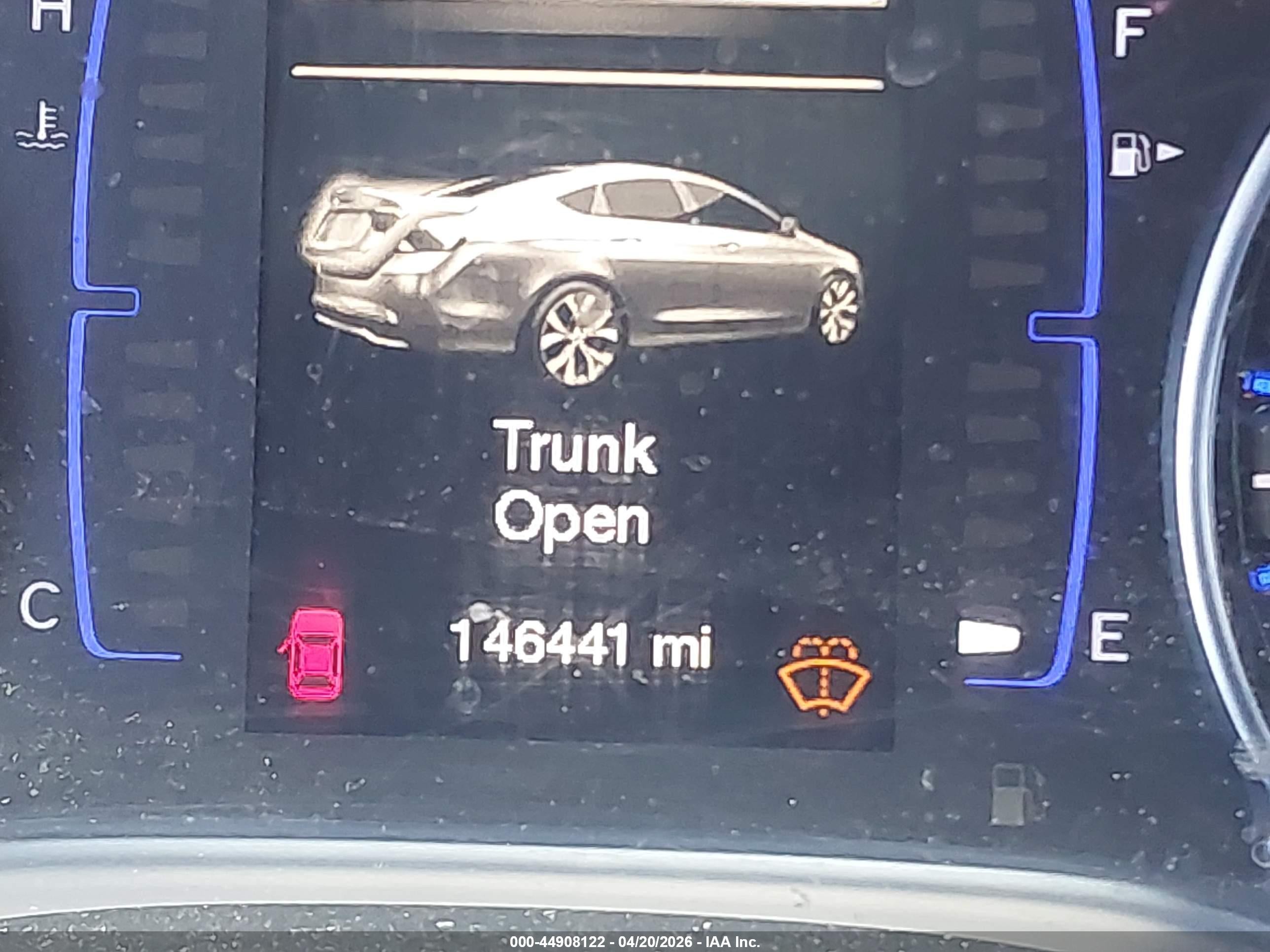 2015 Chrysler 200 S Серебряный vin: 1C3CCCBB0FN729572