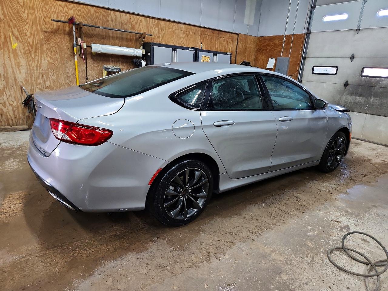 2015 Chrysler 200 S Silver vin: 1C3CCCBB1FN608663