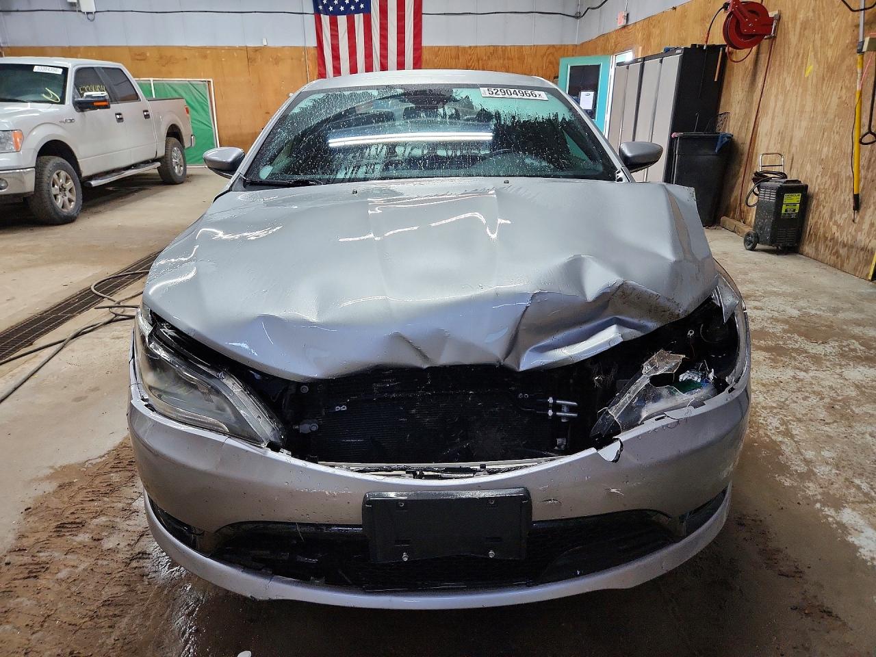2015 Chrysler 200 S Silver vin: 1C3CCCBB1FN608663