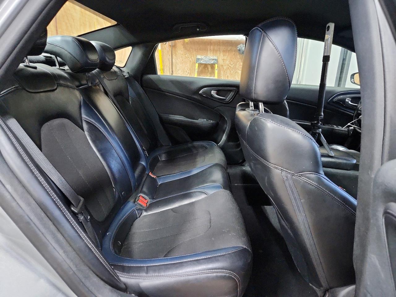 2015 Chrysler 200 S Silver vin: 1C3CCCBB1FN608663