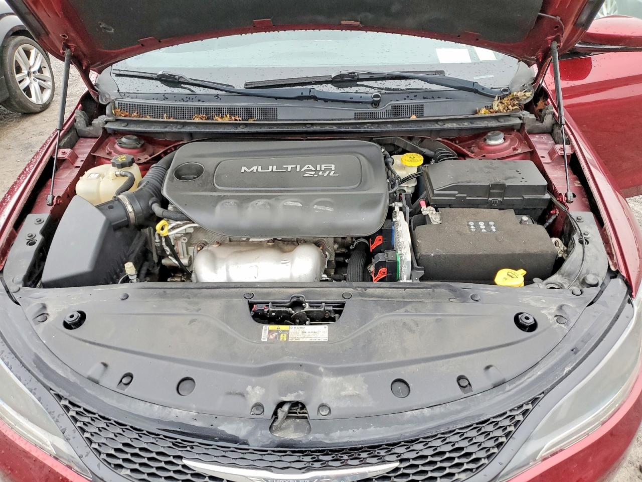 2015 Chrysler 200 S Red vin: 1C3CCCBB1FN629612