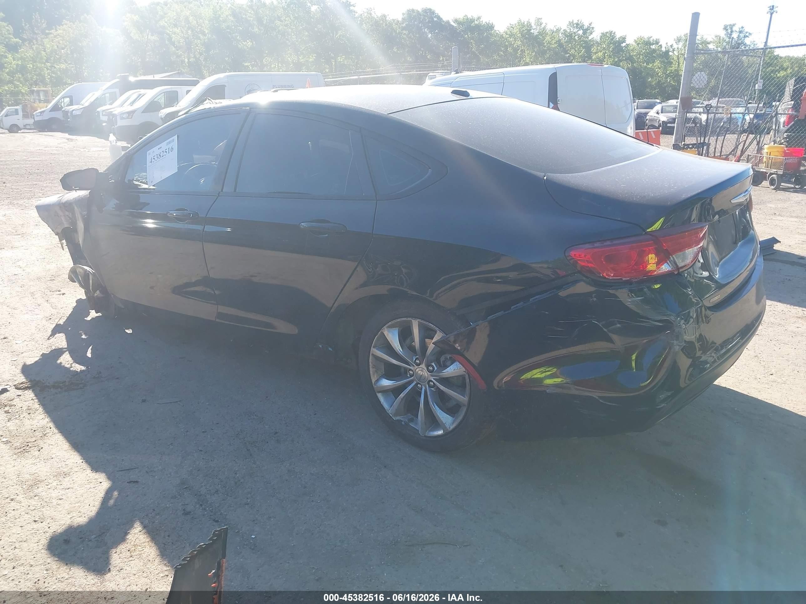 2015 Chrysler 200 S Черный vin: 1C3CCCBB1FN747563
