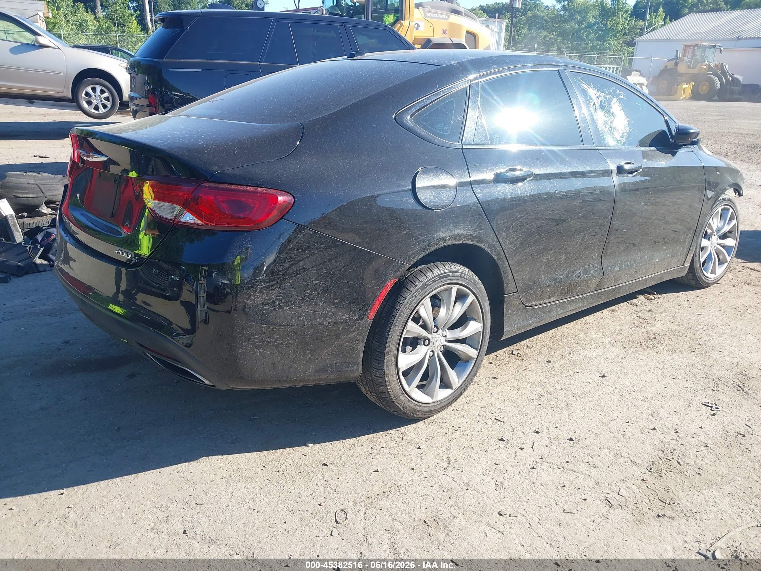 2015 Chrysler 200 S Черный vin: 1C3CCCBB1FN747563