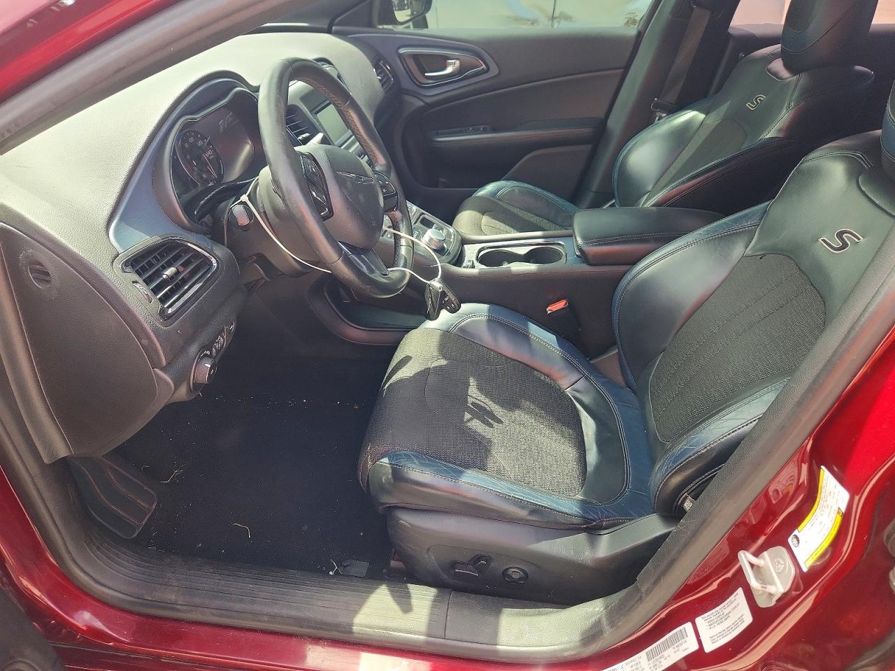 2015 Chrysler 200 S Maroon vin: 1C3CCCBB2FN585393