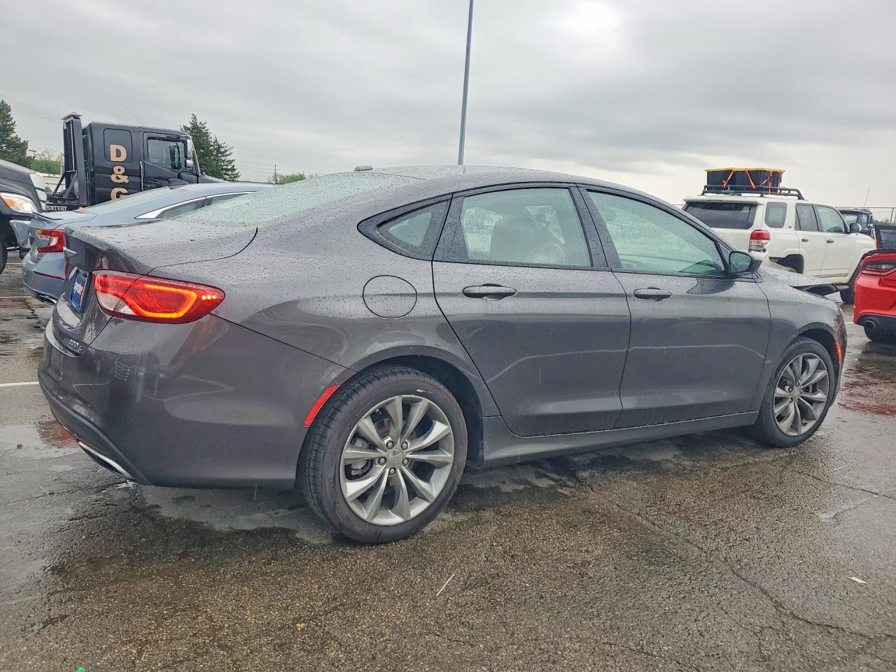 2015 Chrysler 200 S Gray vin: 1C3CCCBB2FN613032