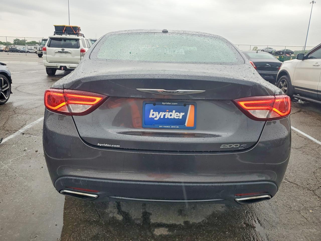 2015 Chrysler 200 S Gray vin: 1C3CCCBB2FN613032