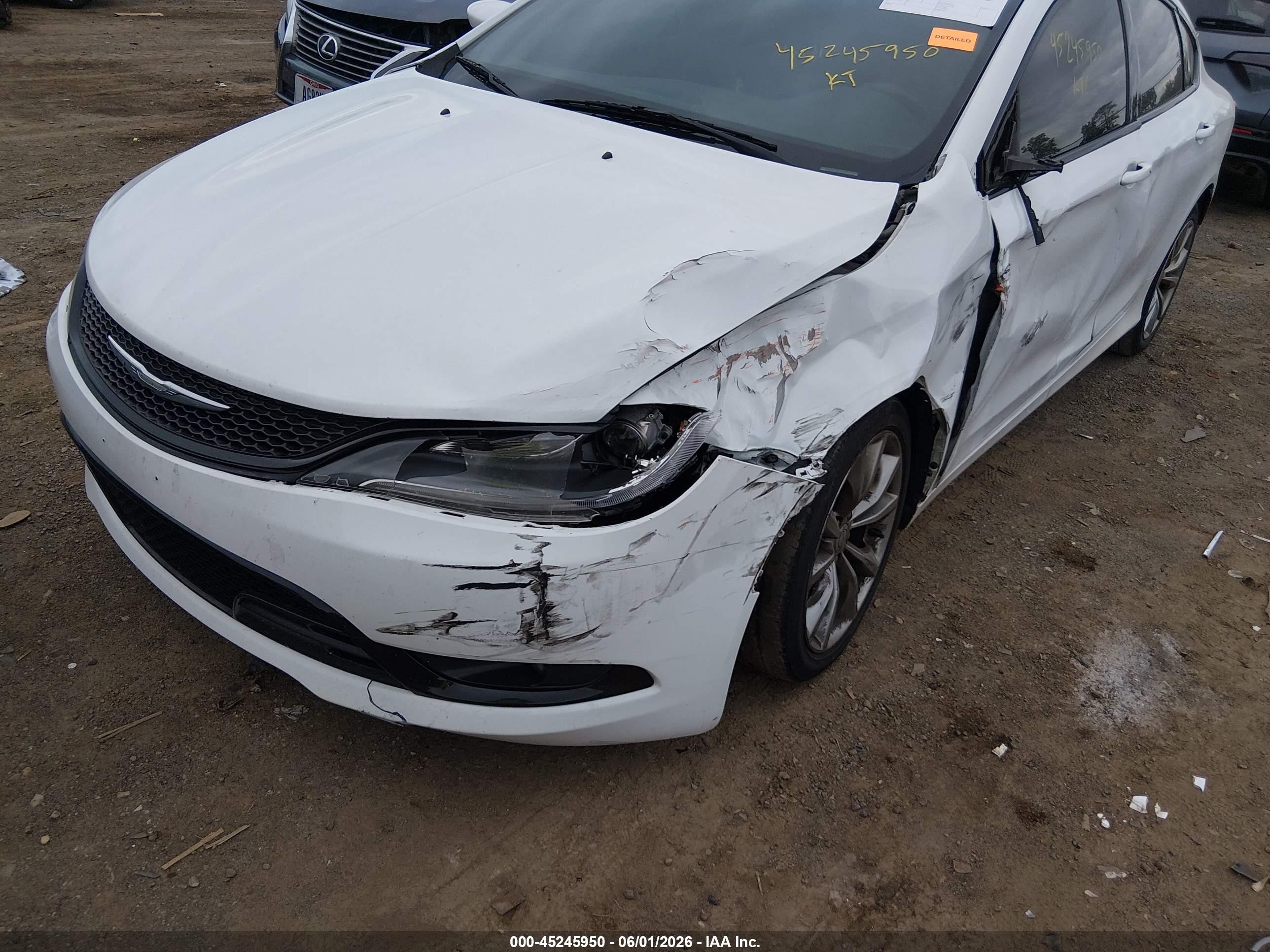 2015 Chrysler 200 S White vin: 1C3CCCBB3FN552953
