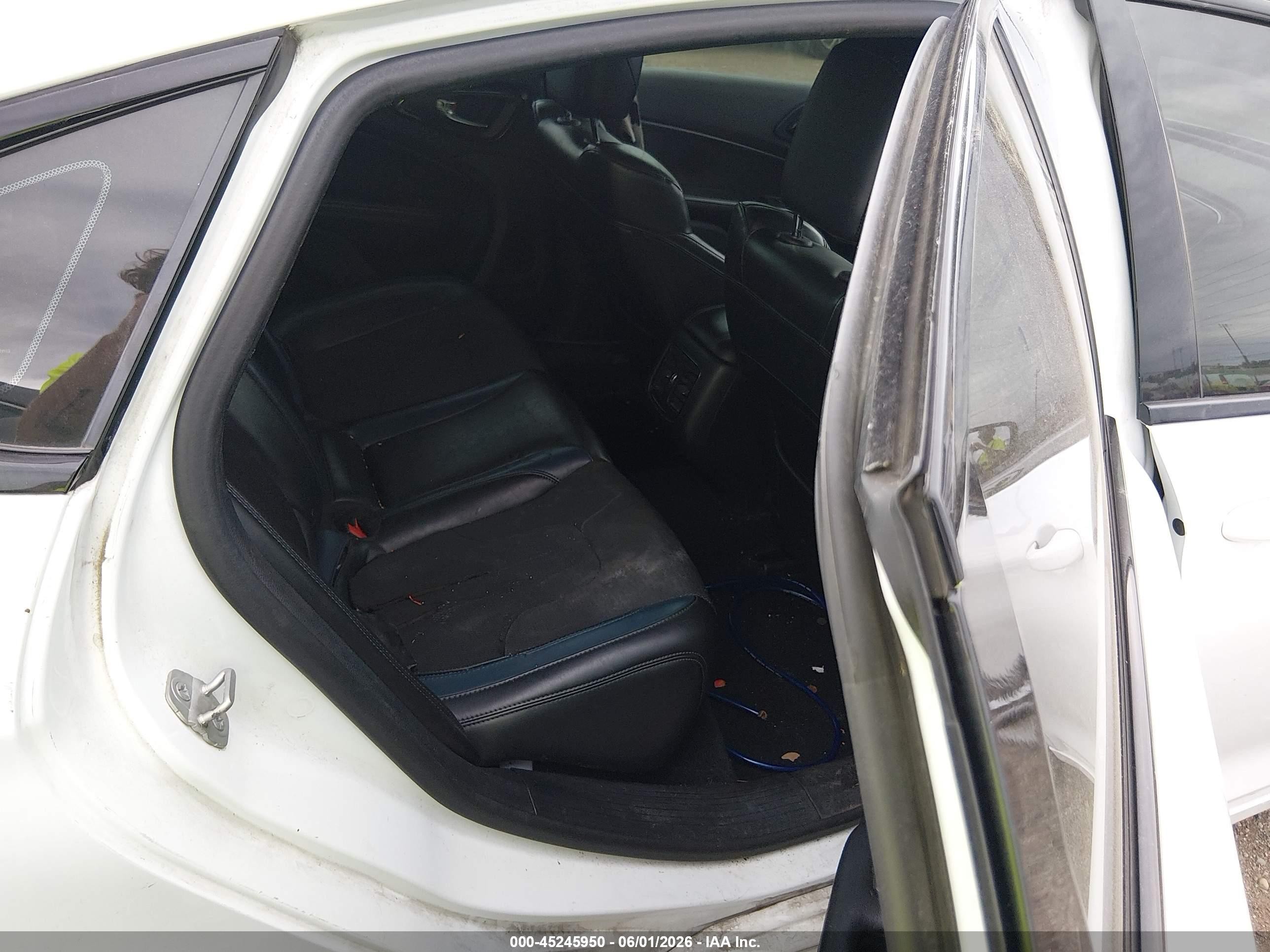 2015 Chrysler 200 S White vin: 1C3CCCBB3FN552953