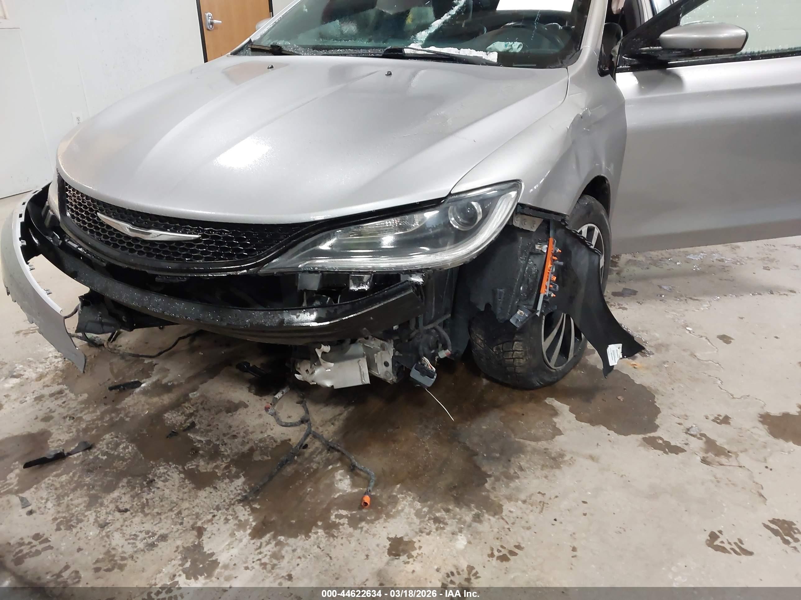 2015 Chrysler 200 S Silver vin: 1C3CCCBB3FN649523