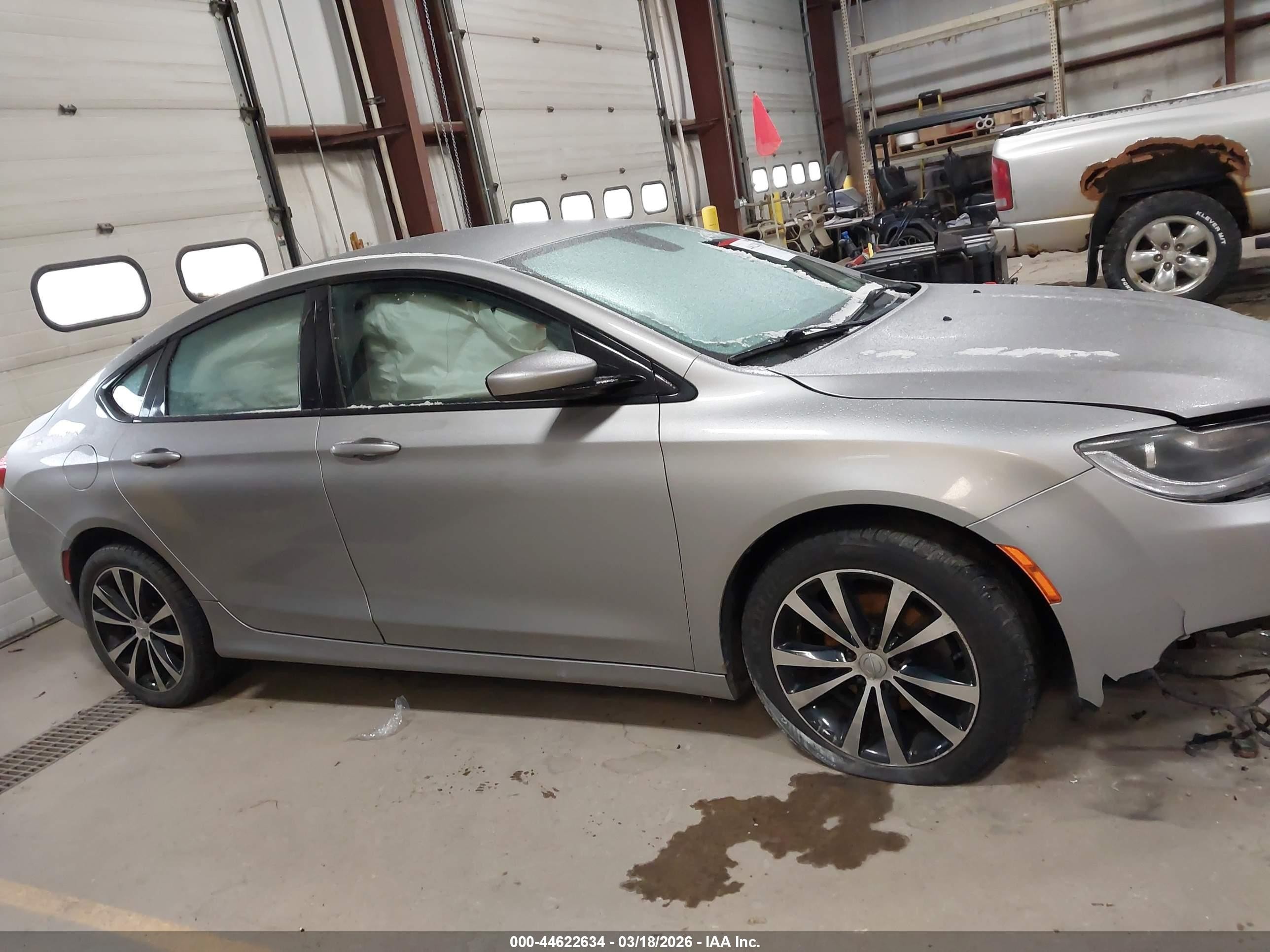 2015 Chrysler 200 S Silver vin: 1C3CCCBB3FN649523