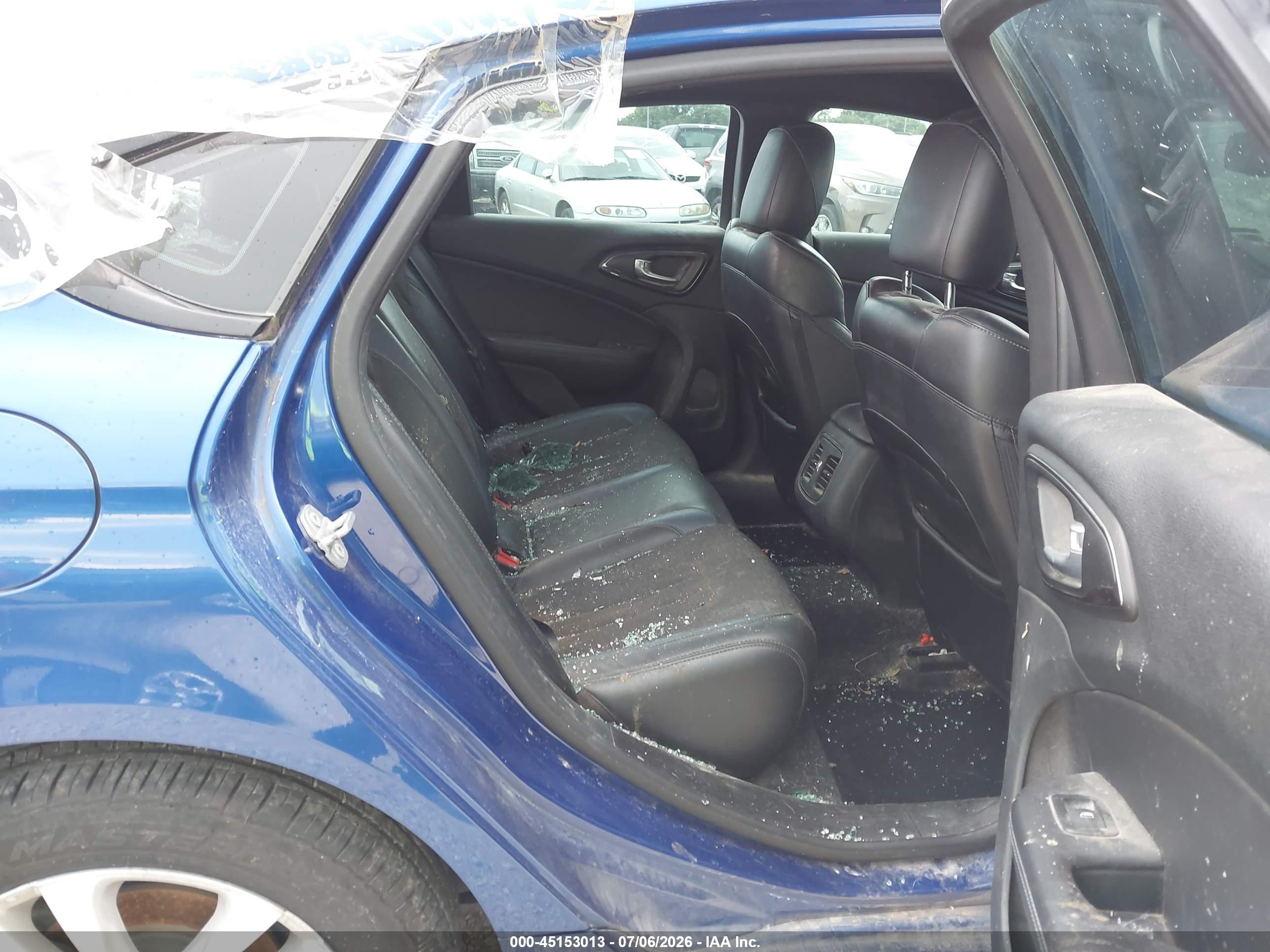 2015 Chrysler 200 S Blue vin: 1C3CCCBB3FN677774