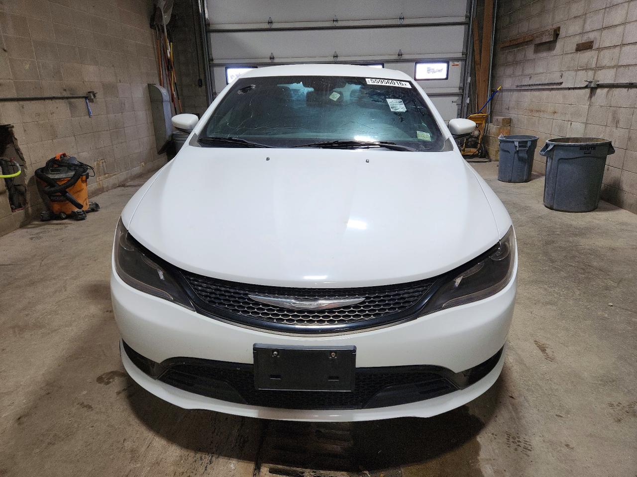 2015 Chrysler 200 S White vin: 1C3CCCBB4FN539578