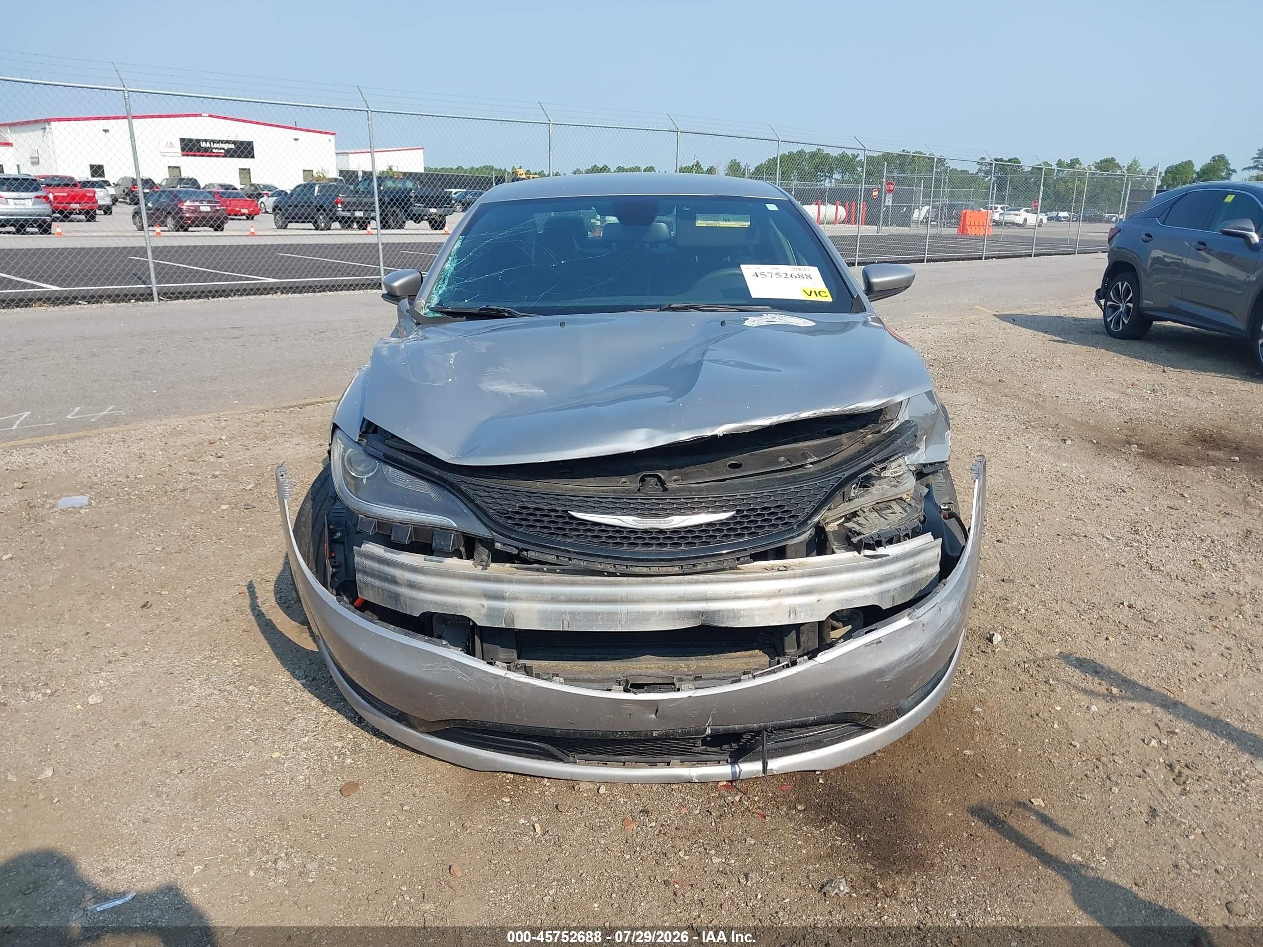 2015 Chrysler 200 S Серебряный vin: 1C3CCCBB4FN629376