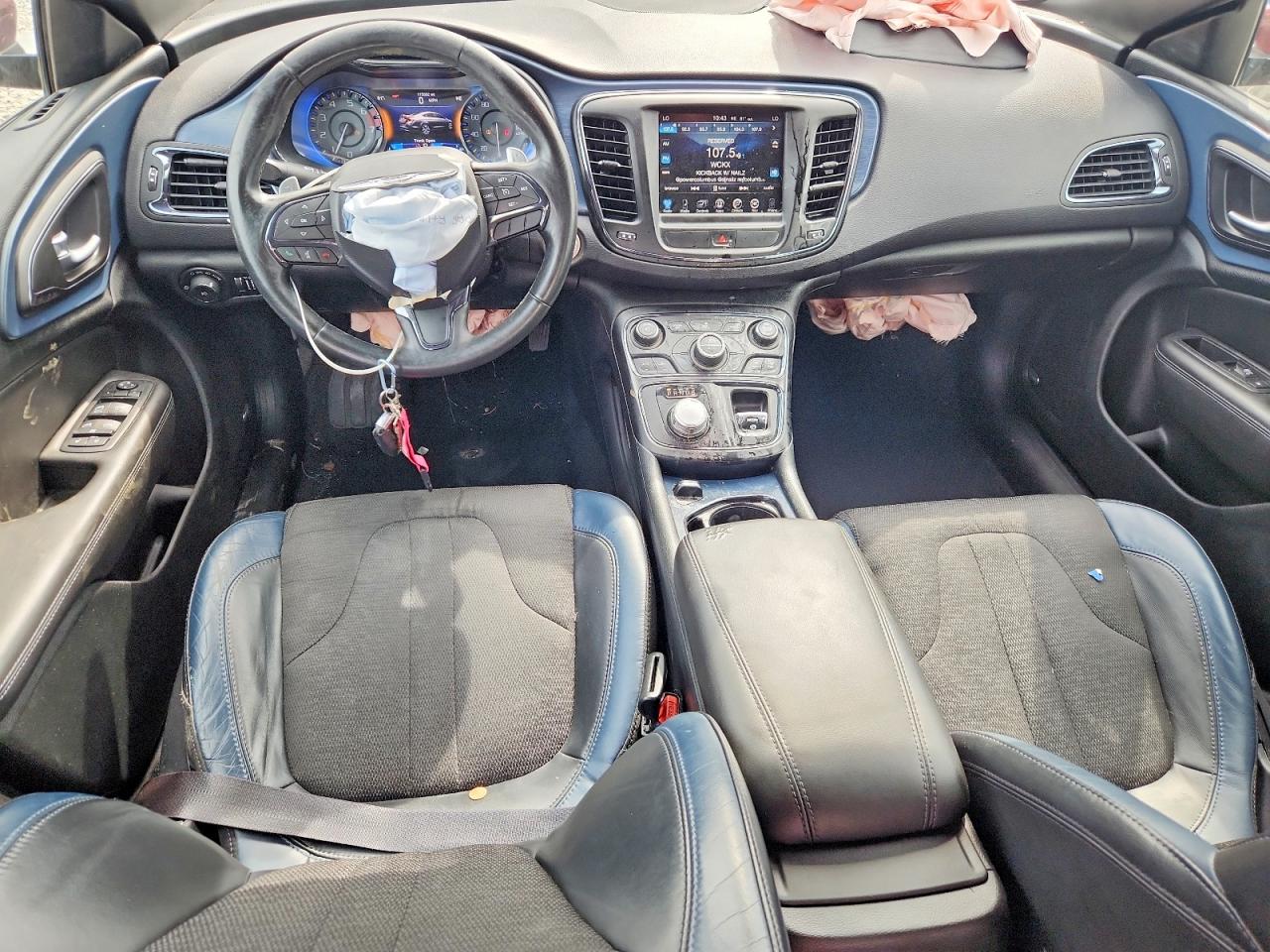 2015 Chrysler 200 S Burgundy vin: 1C3CCCBB4FN677539
