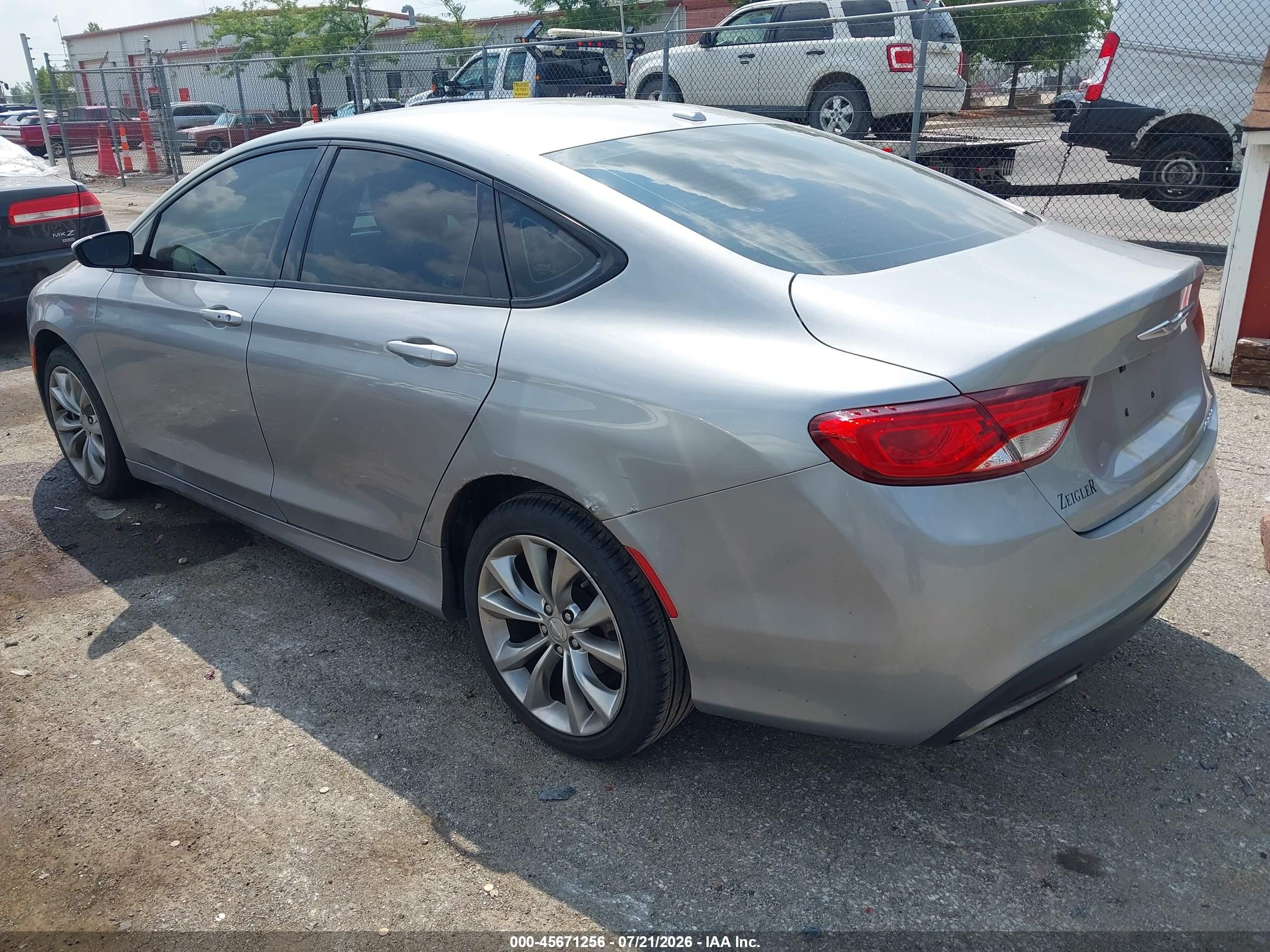 2015 Chrysler 200 S Silver vin: 1C3CCCBB5FN626986